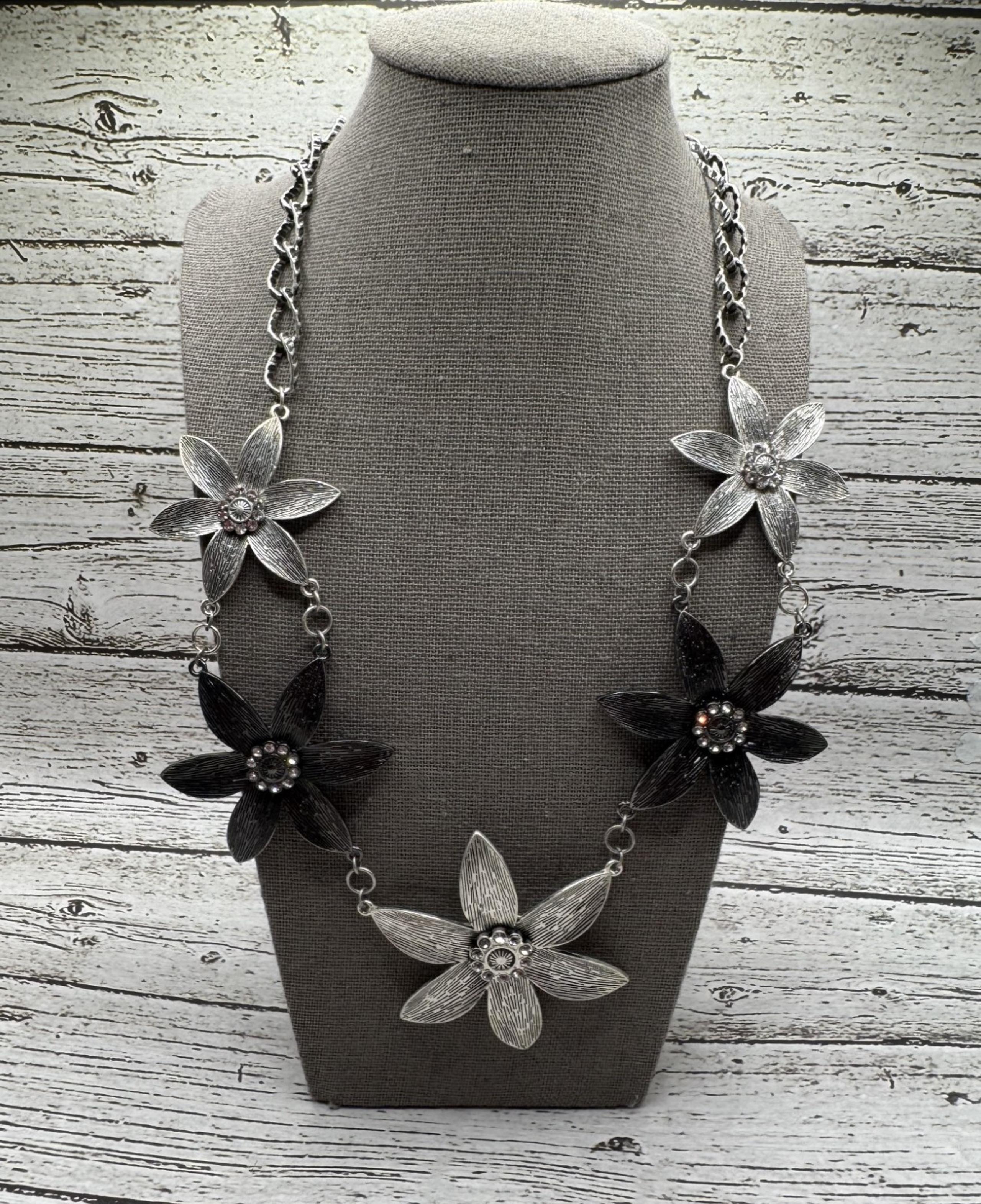 Attitudes Silver & Gunmetal Black Daisy Flower Rhinestone Statement Necklace NWT