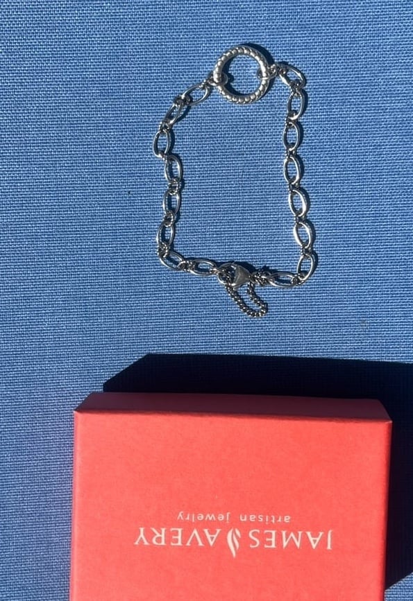 Bracelet sterling silver James Avery size medium