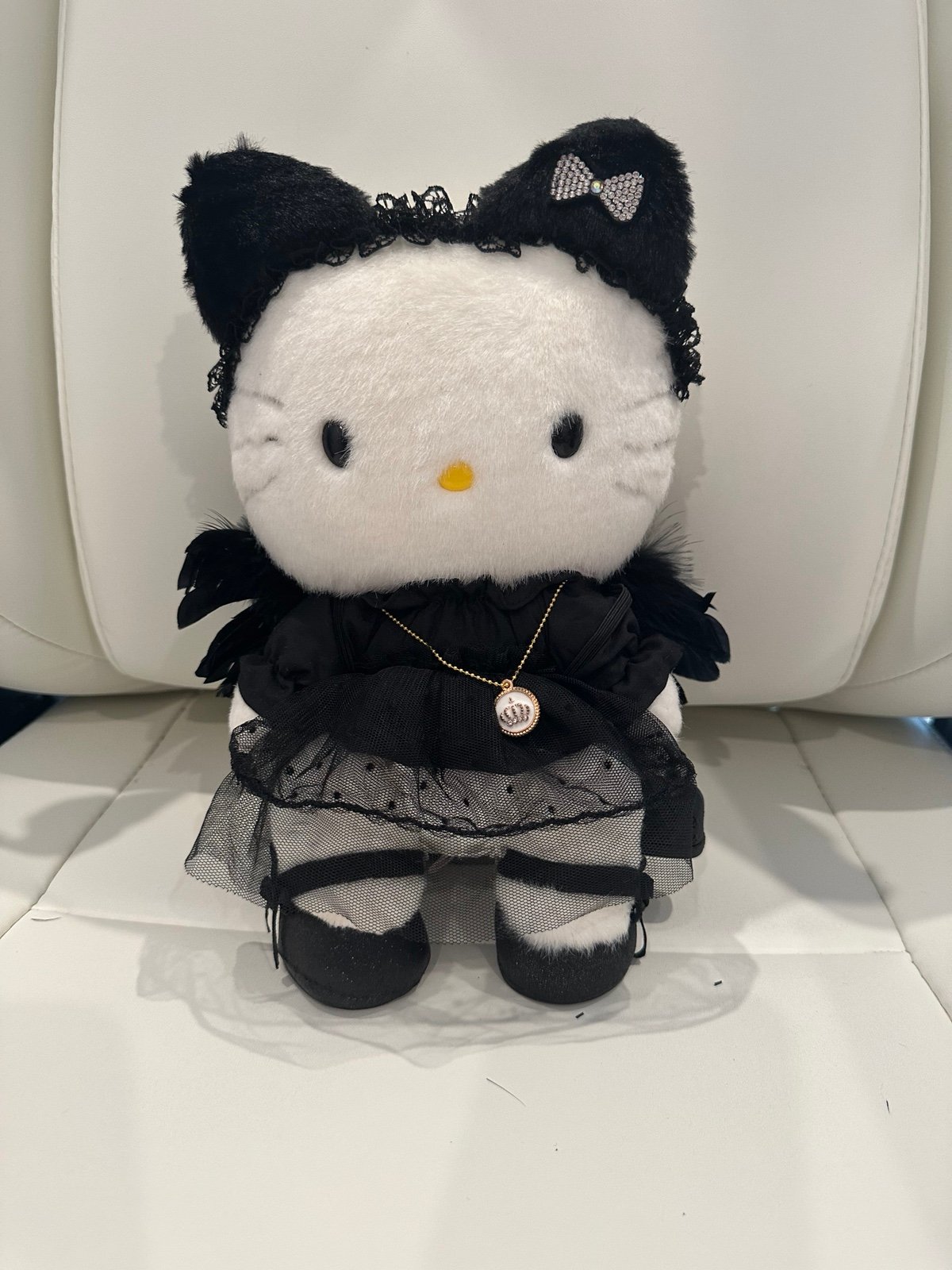 Vintage hello kitty doll