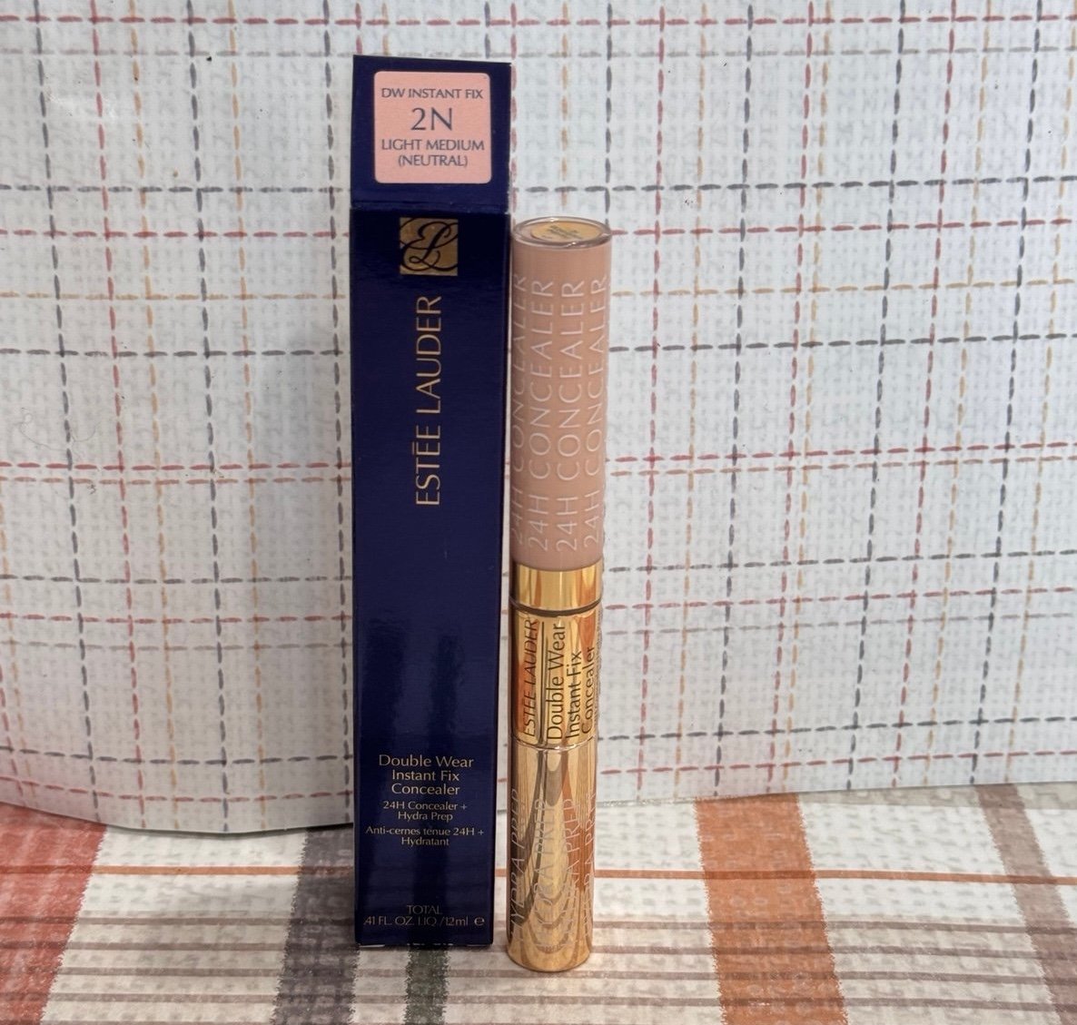Estee Lauder Double Wear Instant Fix Concealer 2N LIGHT MEDIUM (neutral)