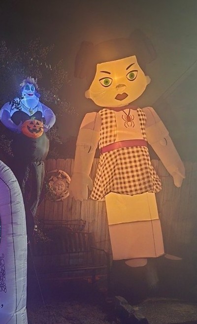 Lot Of 2 Gemmy Assorted Halloween Licensed Yard Airblown Inflatable Decorations