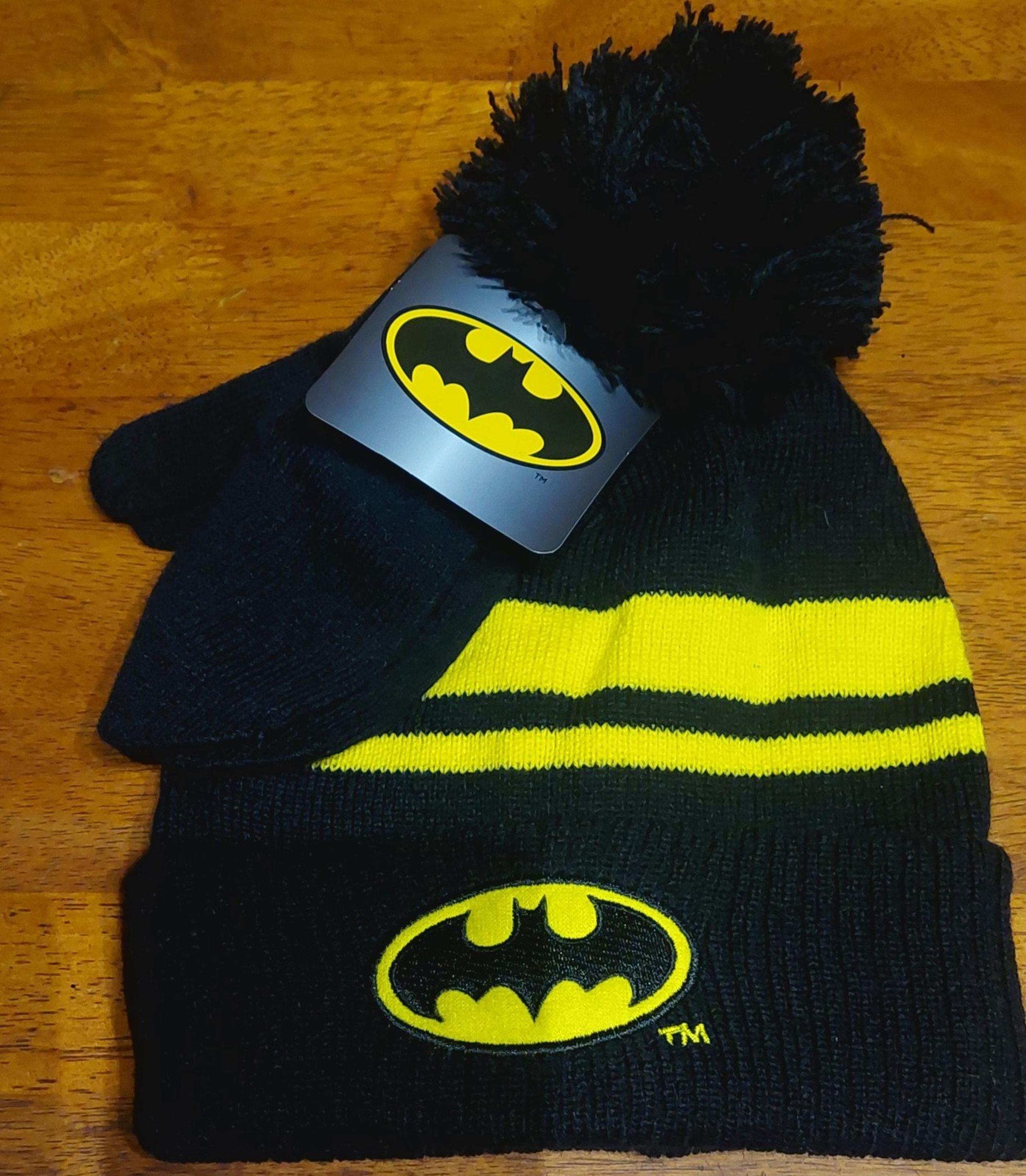 Batman Winter Set. Hat and Gloves