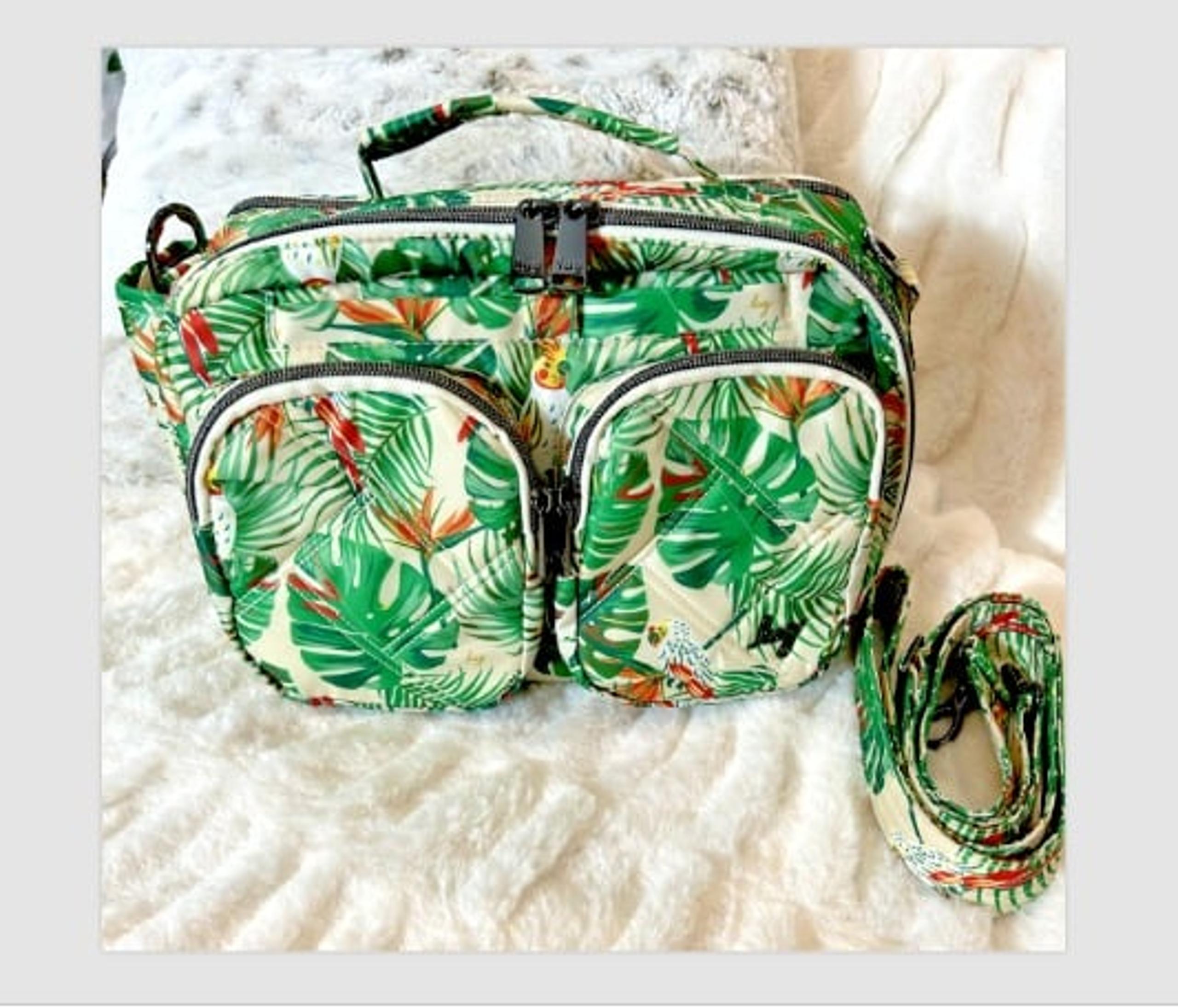 NWOT Lug Rider Crossbody Handbag in Tropical Birds Cream