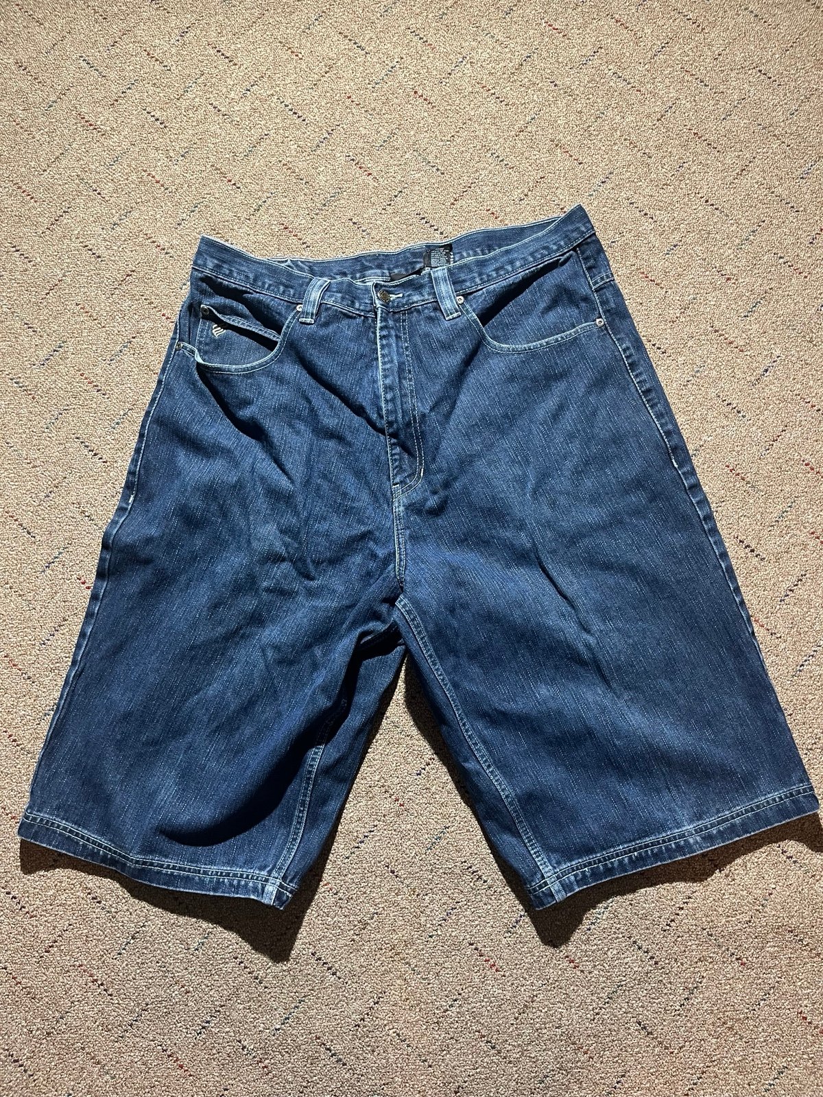 Y2K Rocawear Jean Shorts Size 40 Blue Denim Jorts Embroidered Skater
