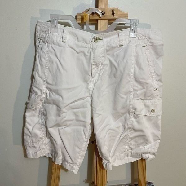 Tommy Bahama, Men’s shorts size 36, white,