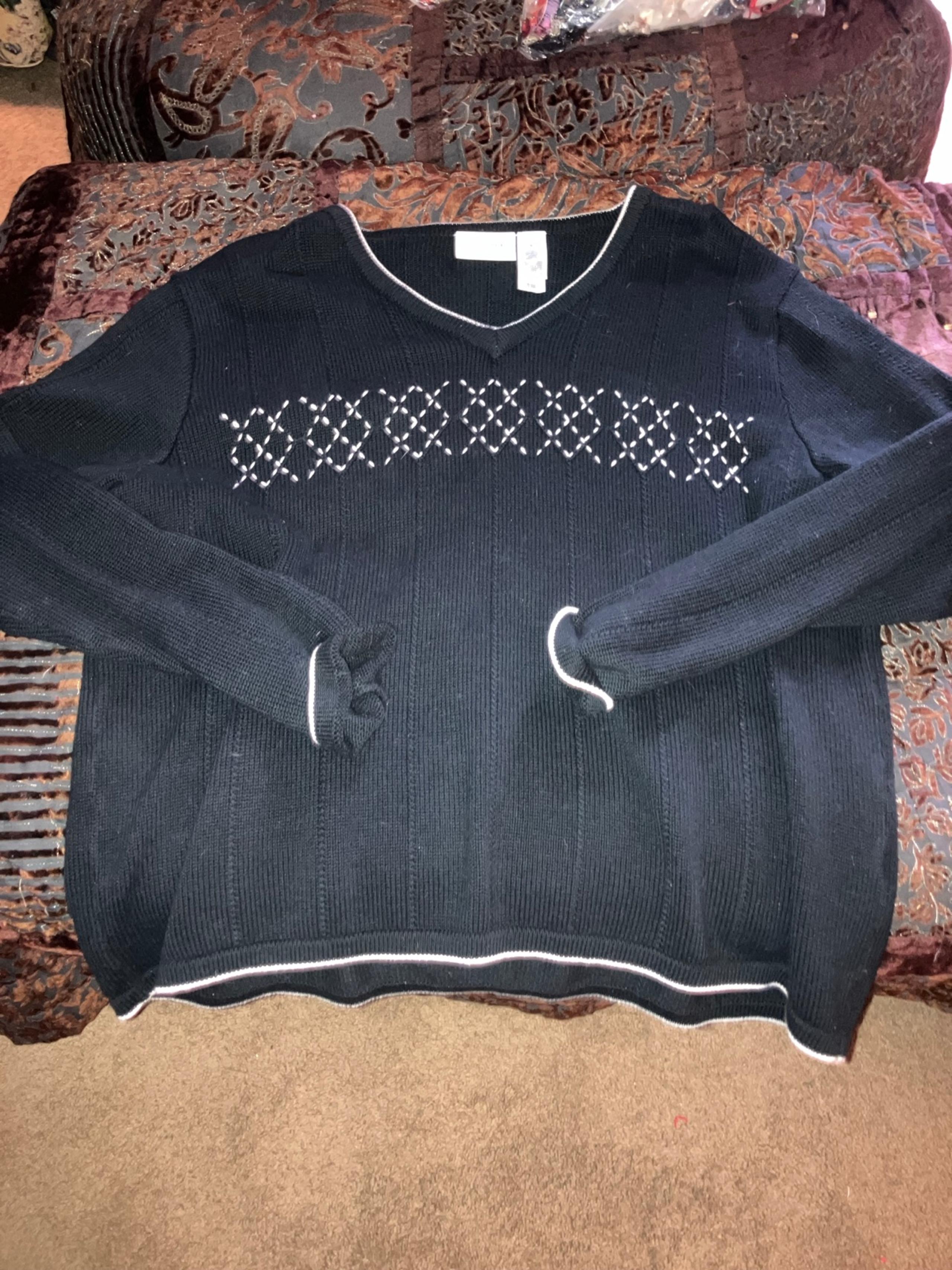 Liz Golf Black Cotton Sweater  Size XL V-neck Golf Sweater