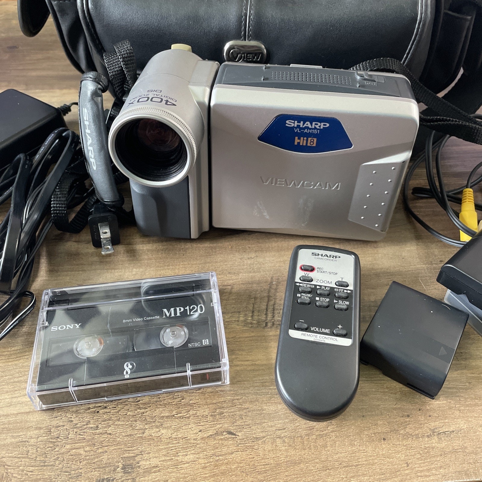 Sharp Digital Camcorder View cam VL-AH151 400x Digital Zoom Bundle