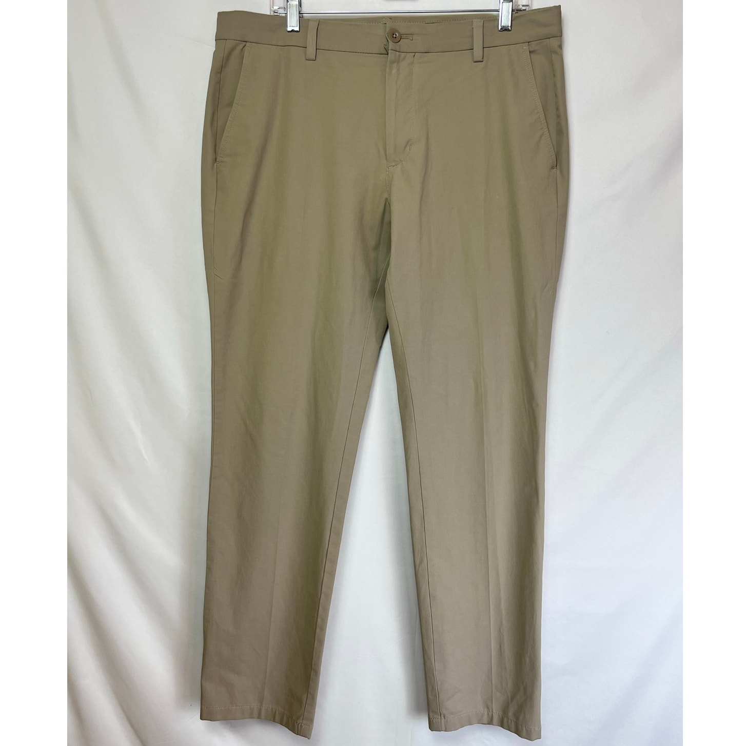 Vineyard Vines Men's Size 35 x 32 Tan Flat Front Performance Athleisure Pants
