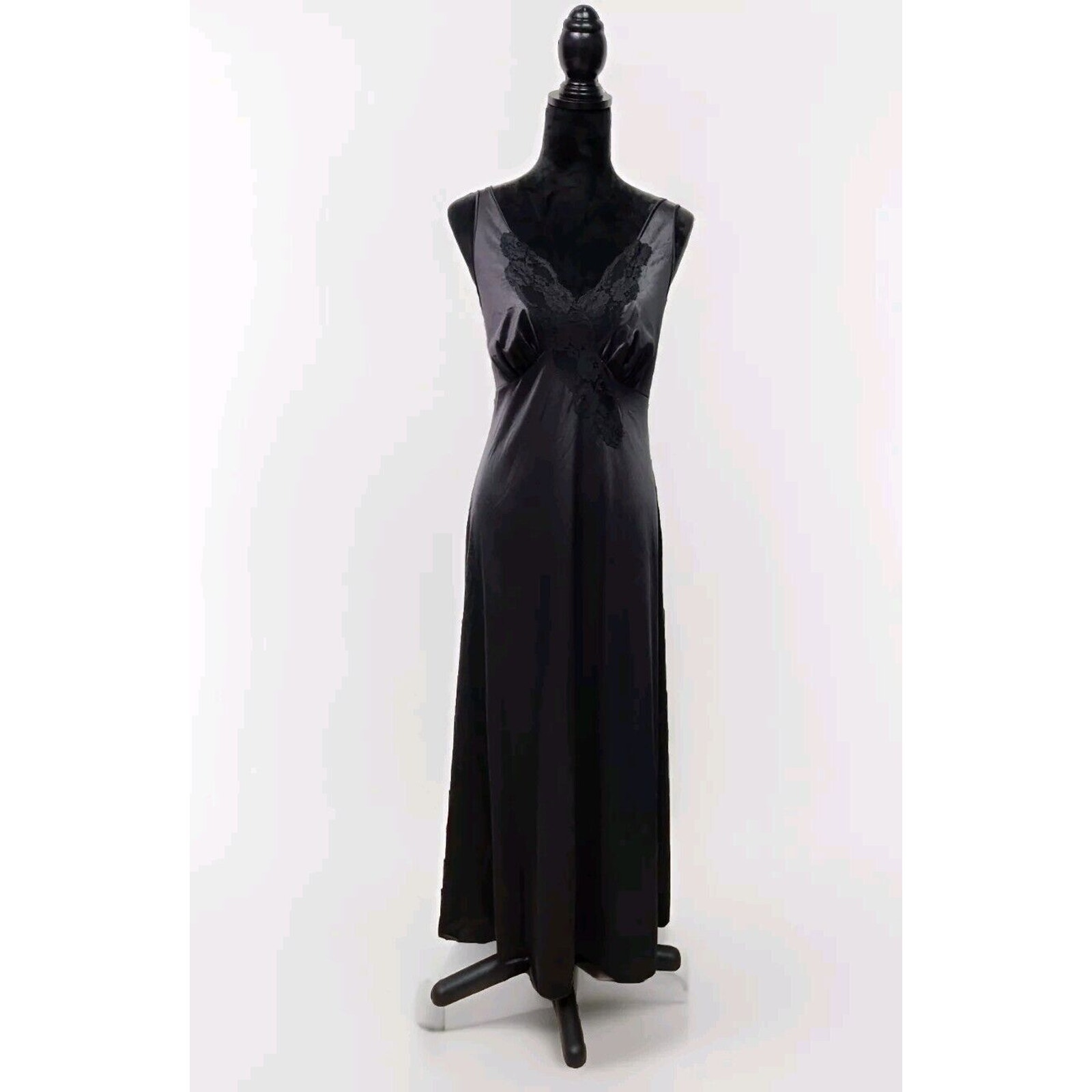Vtg Vanity Fair Long Nightgown Negligee Black Full Sweep Nylon Satin Lace Sz 38