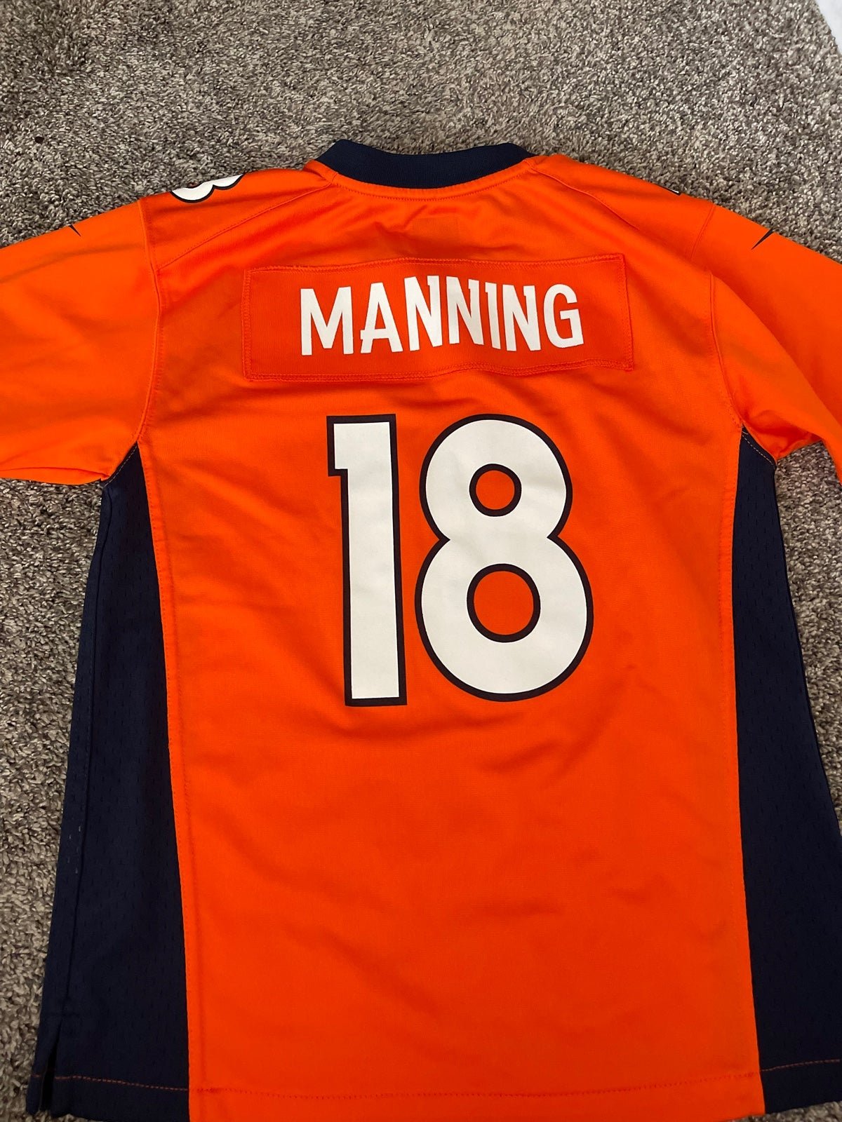 Nike on field NFL Broncos #18 Peyton Manning boys jersey Sz M 10-12