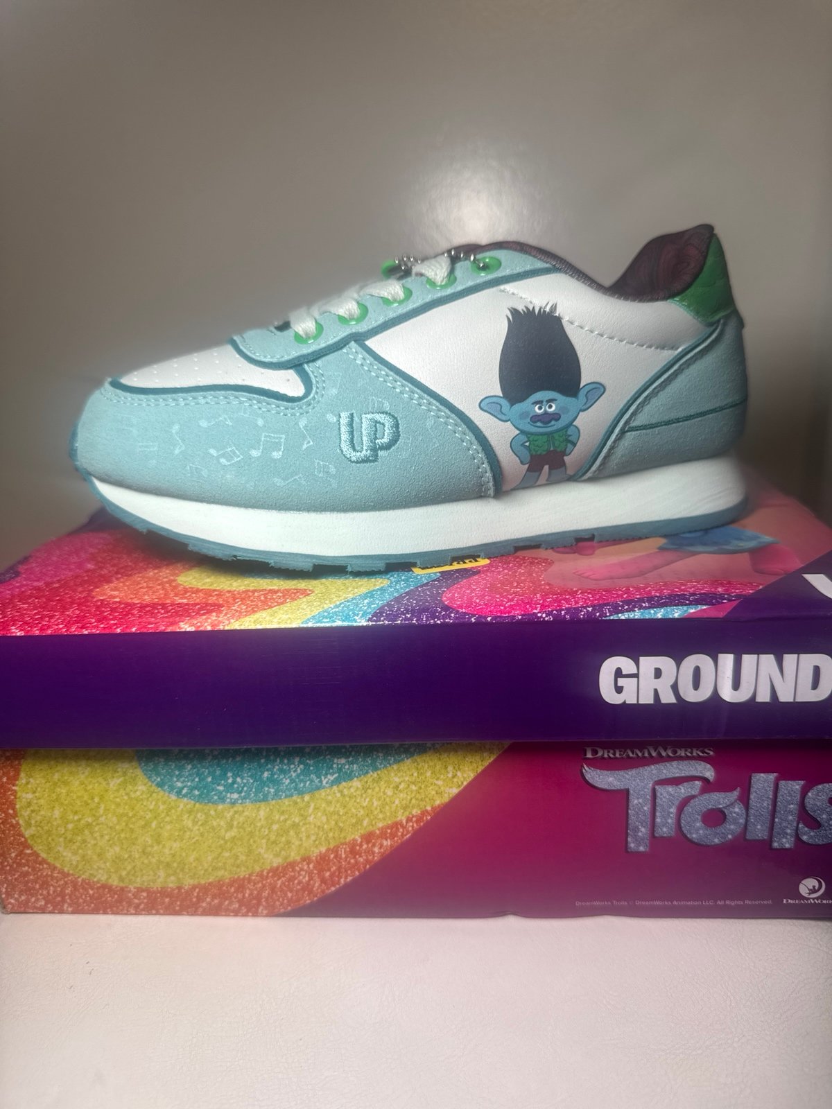 Kids shoes