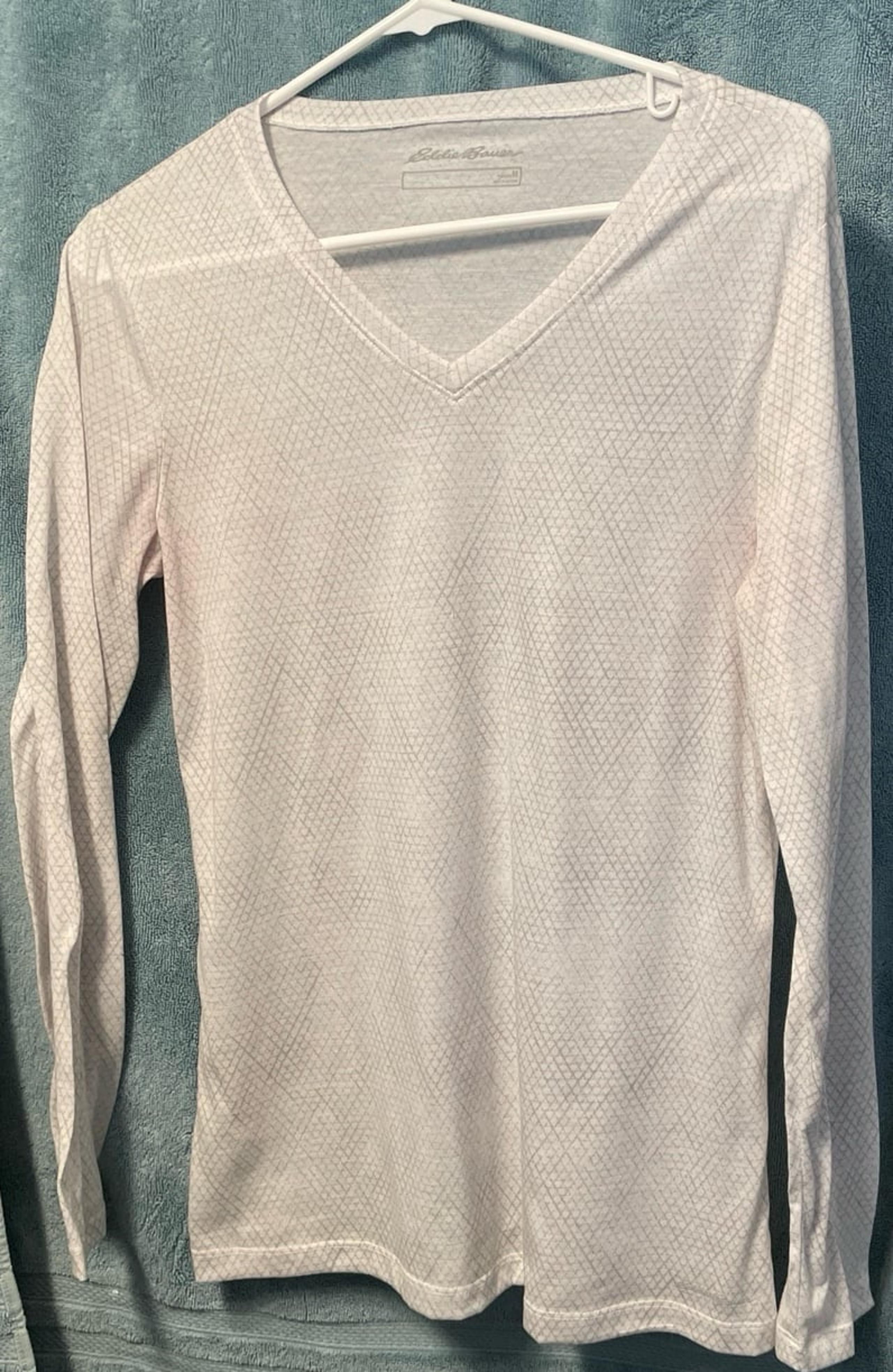Women’s long sleeve free dry v neck t shirt - Eddie Bauer