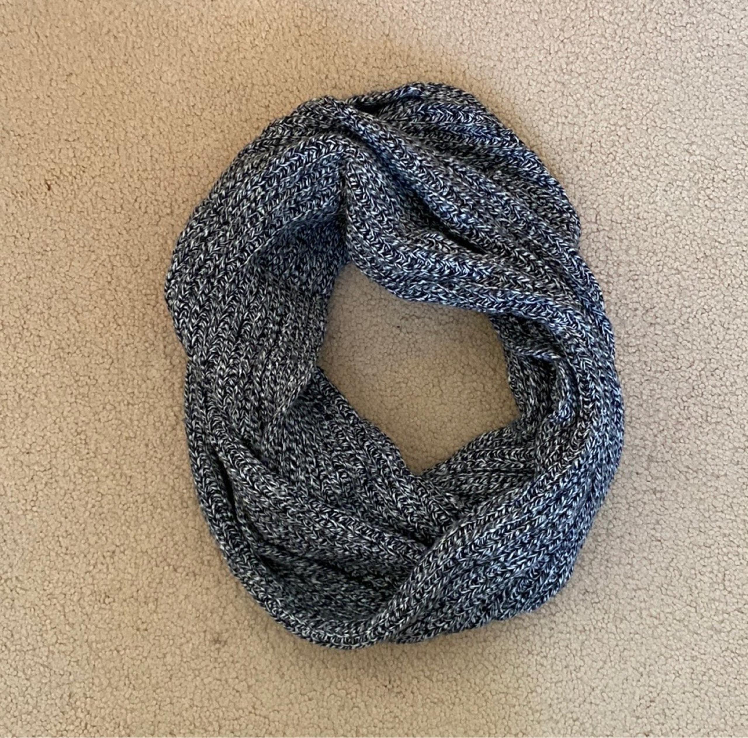 Madewell - Soft Ribbed Circle Scarf