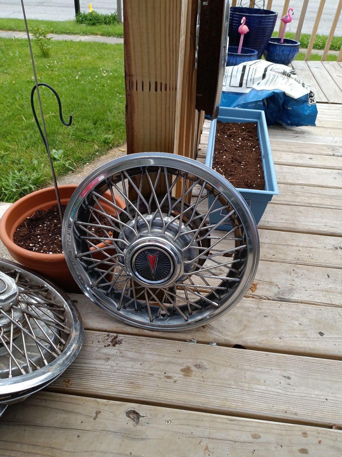 2-14 Pontiac Bonneville wire hubcaps