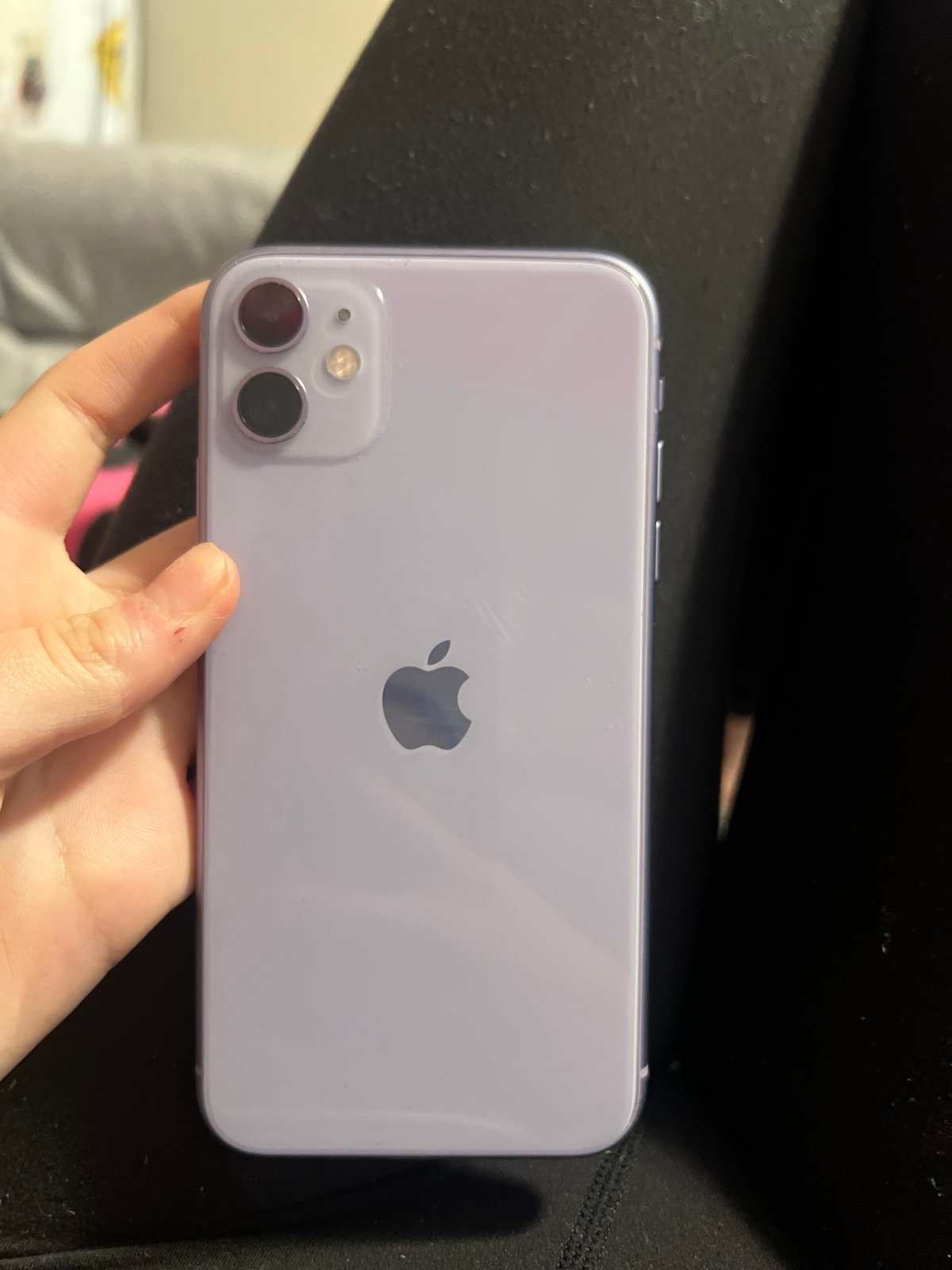 iPhone 11 purple UNLOCKED comes with case