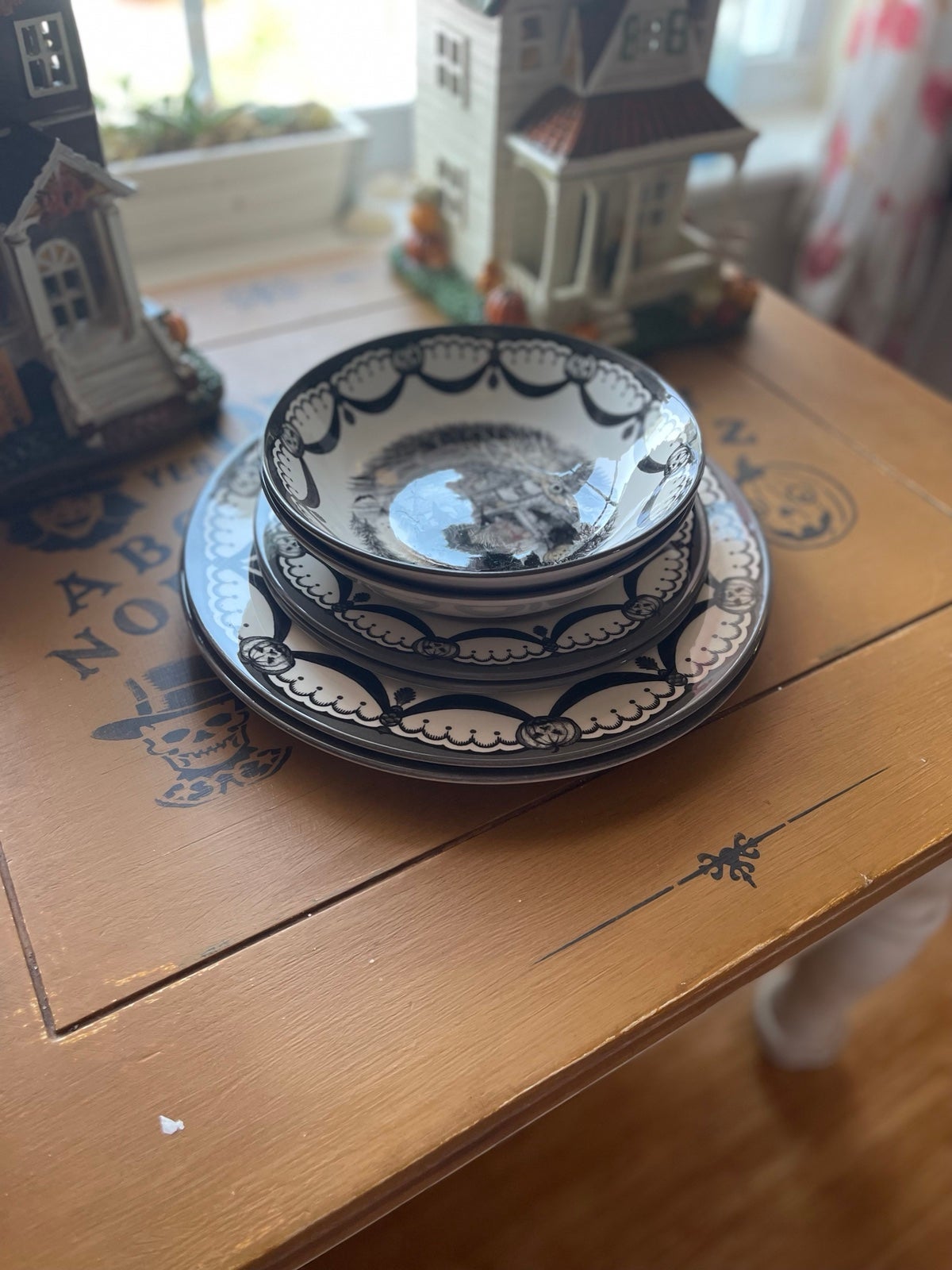 Set for 2 Royal Stafford Witches Coven, Dinner, Salad, Bowl - 6 Pieces Halloween