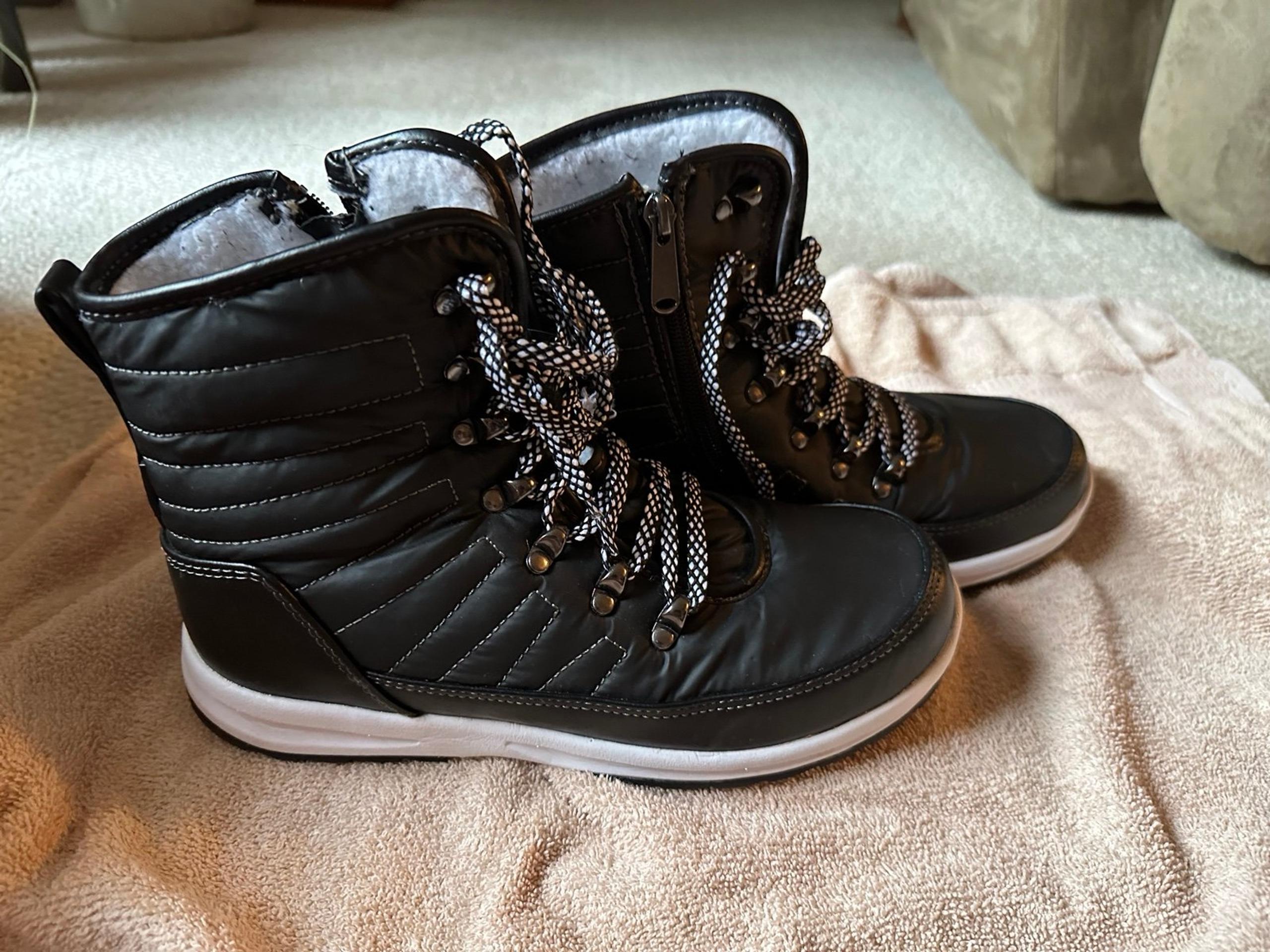 Khombu boots