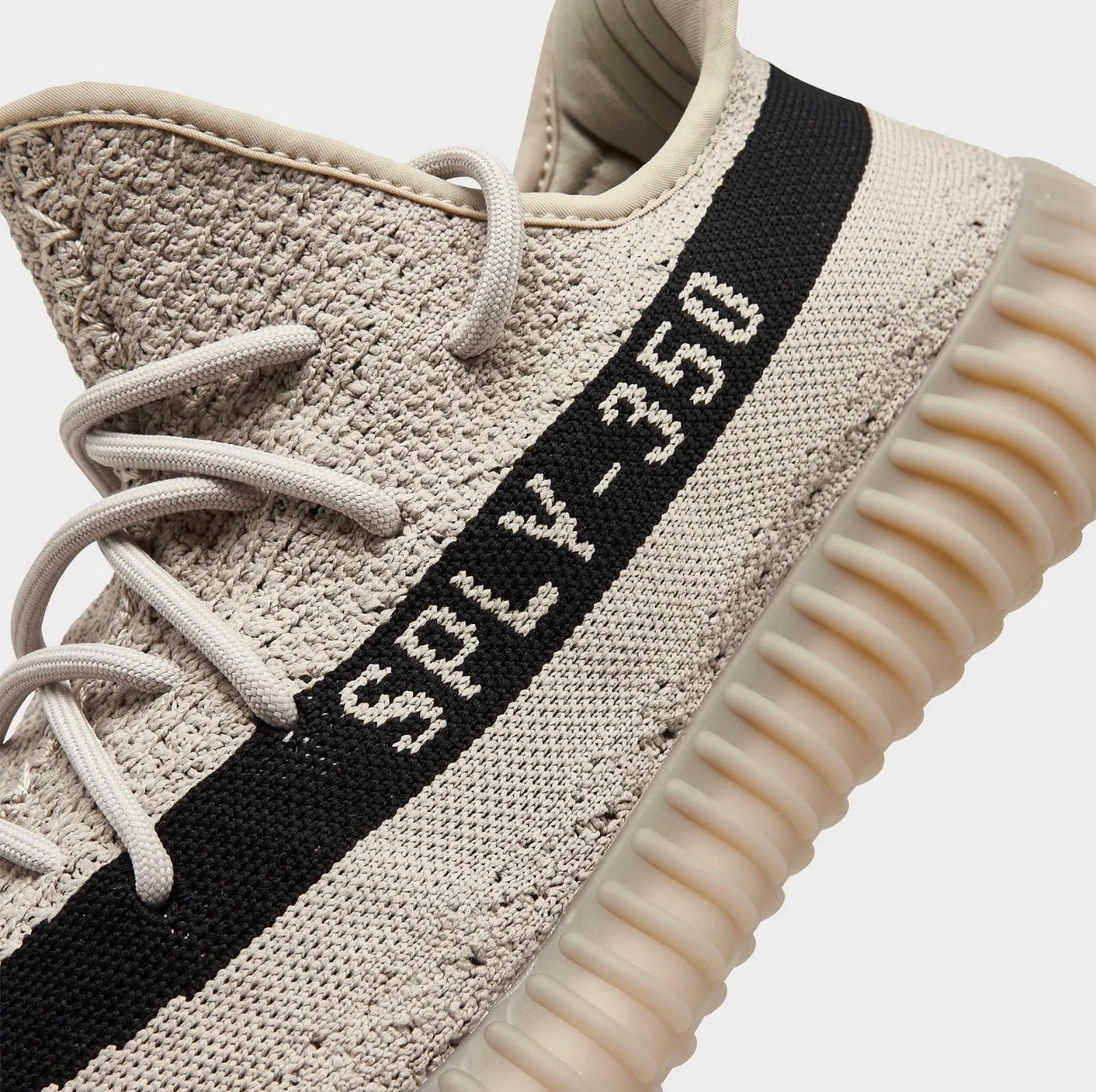 Adidas Yeezy Boost 350 V2 Size 9M