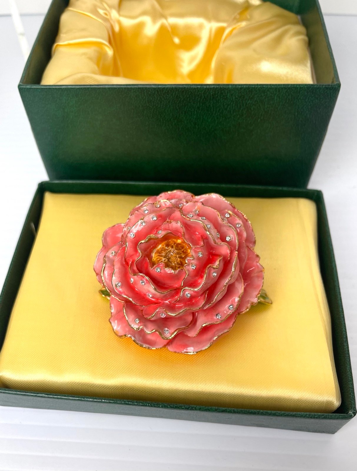 Bejeweled Collection Cabbage Rose Jewel Box Gold Toned Metallic Trim Rhinestones