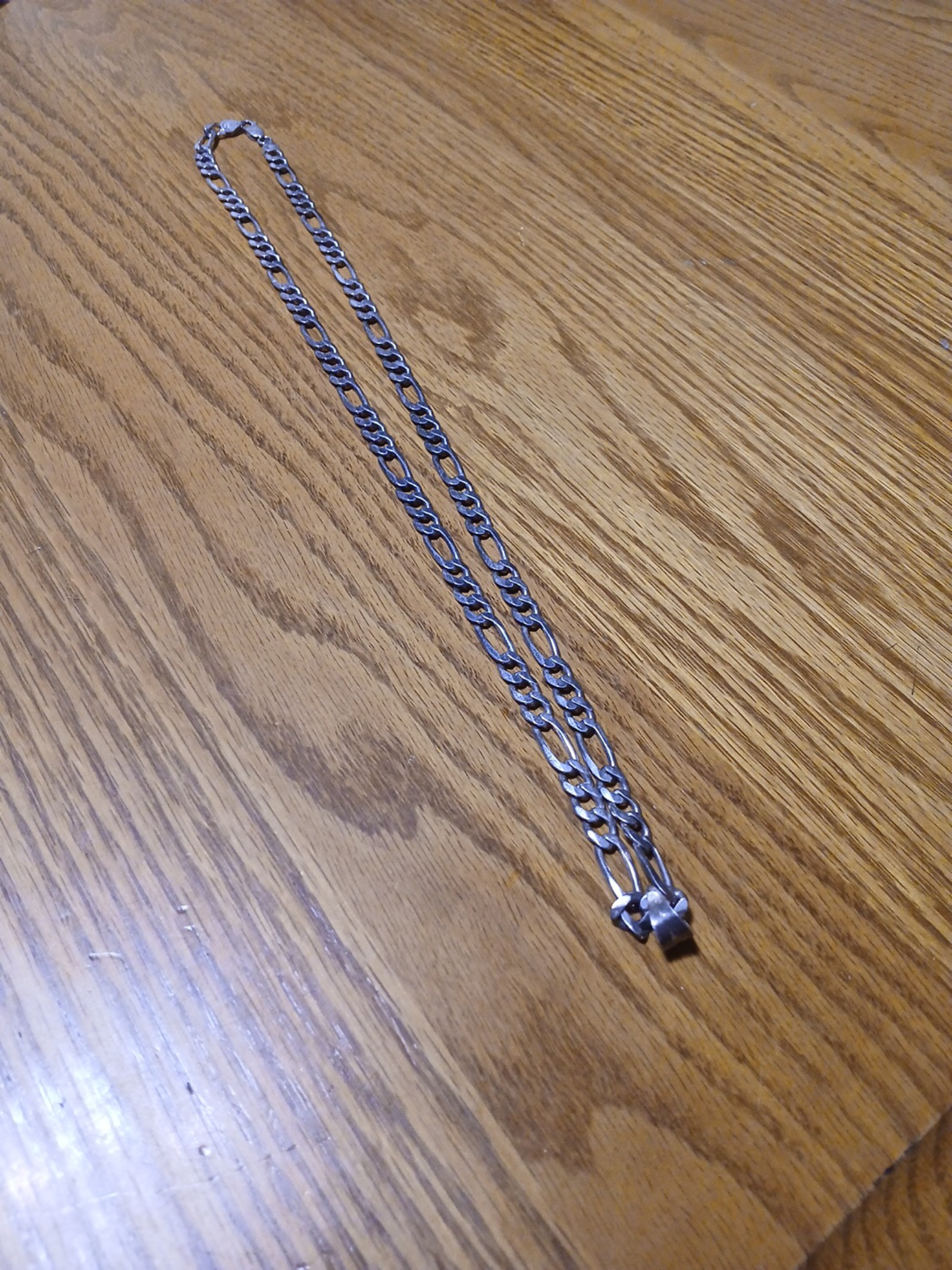 Older sterling silver Figaro Chain(536)
