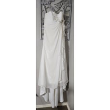 Davids bridal strapless tailed wedding dress, soft white. 16W with storage.