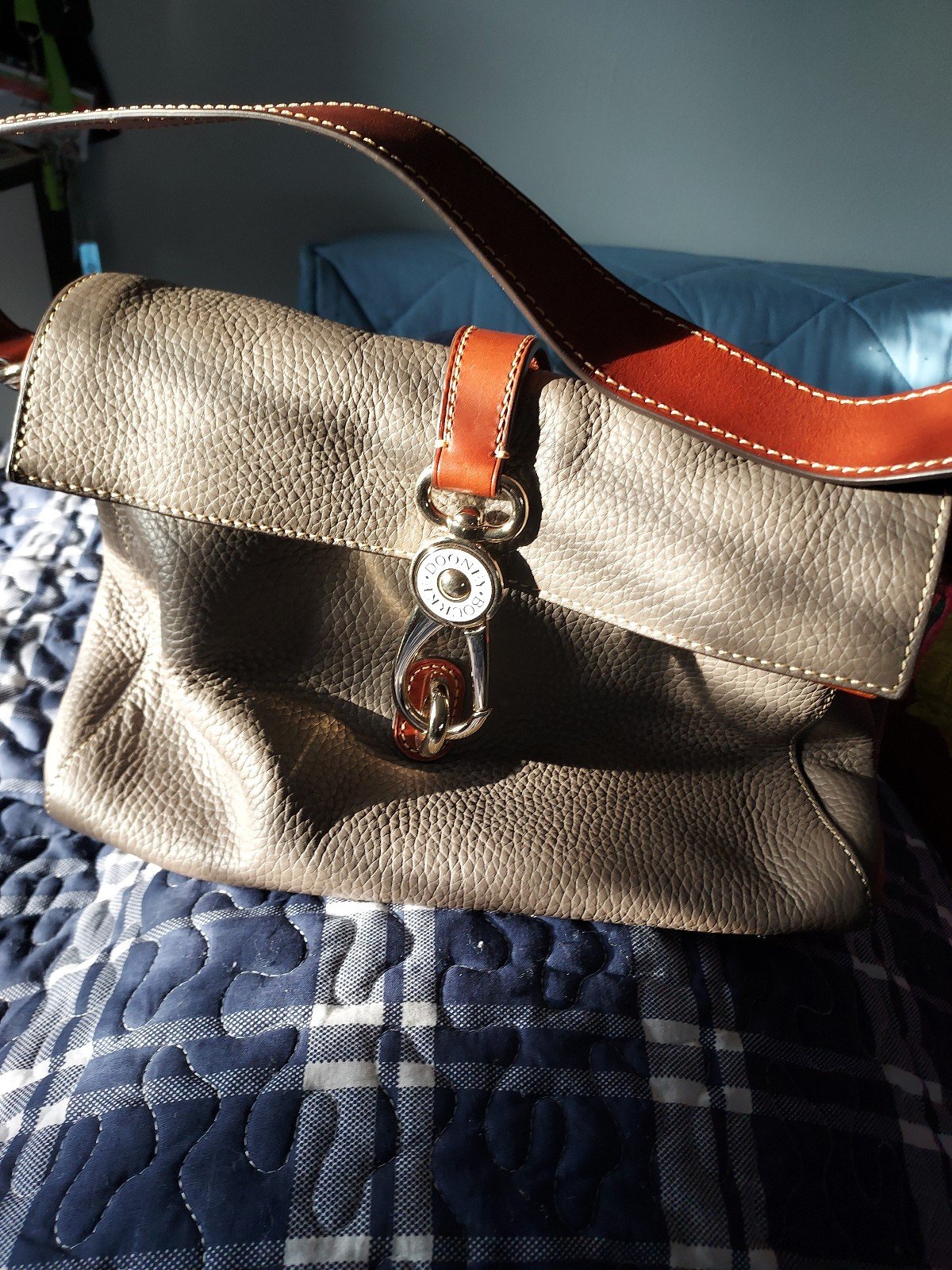 Dooney bourke pebble leather Libby