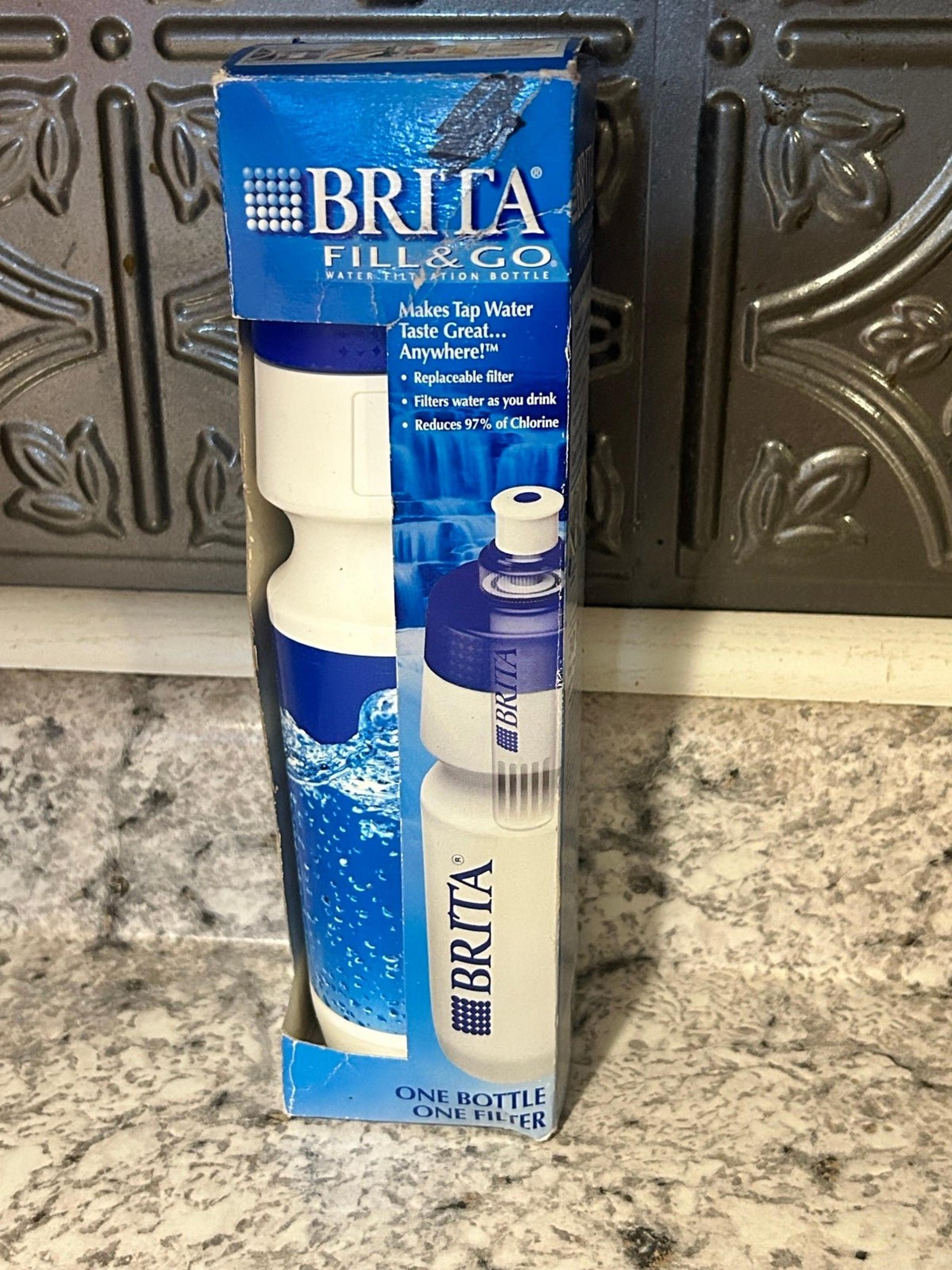 New BRITA Fill & Go 24oz Water Filtration Bottle And Replaceable Filter