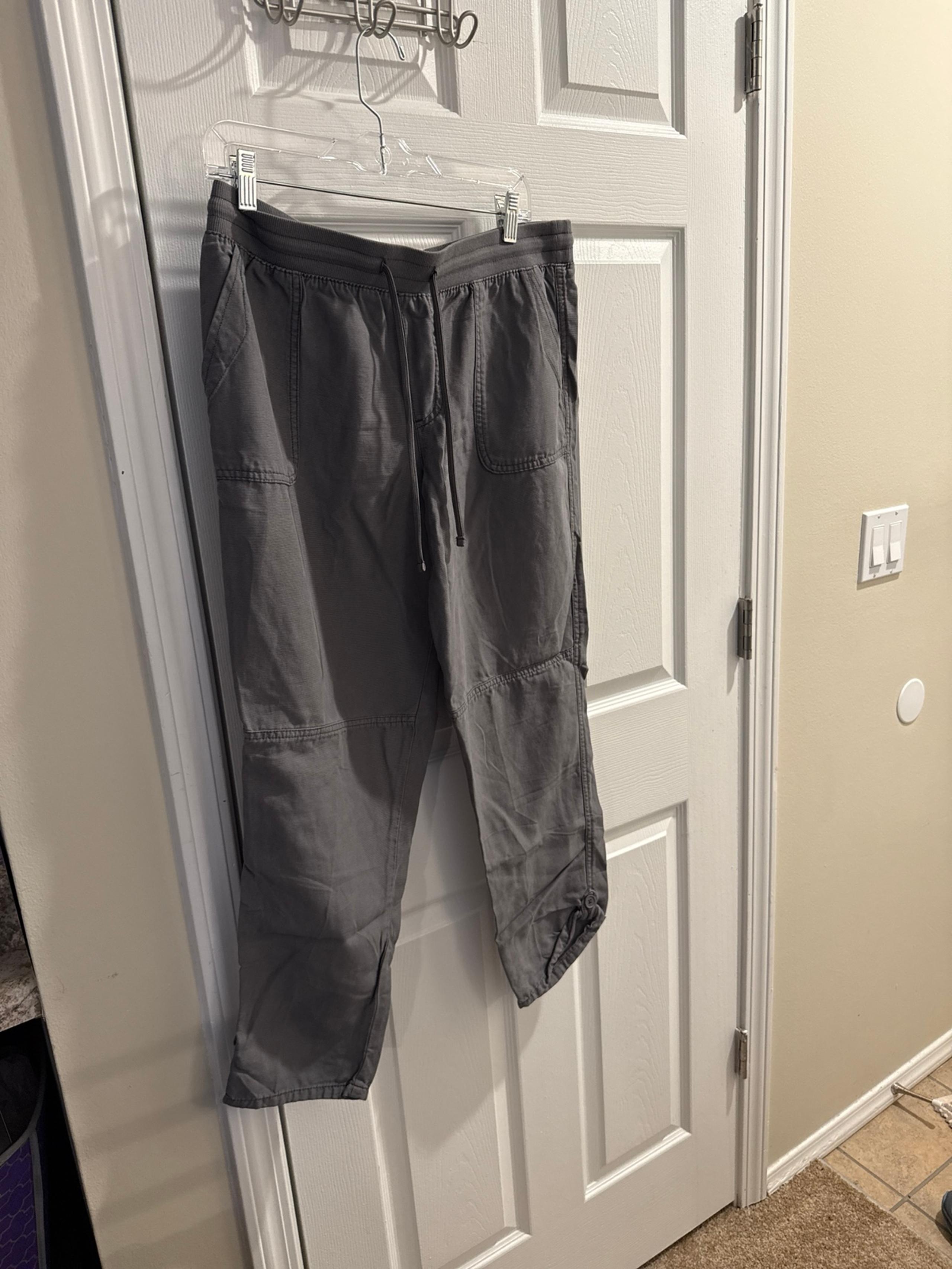 Maurices  Women’s Capris/ Pants