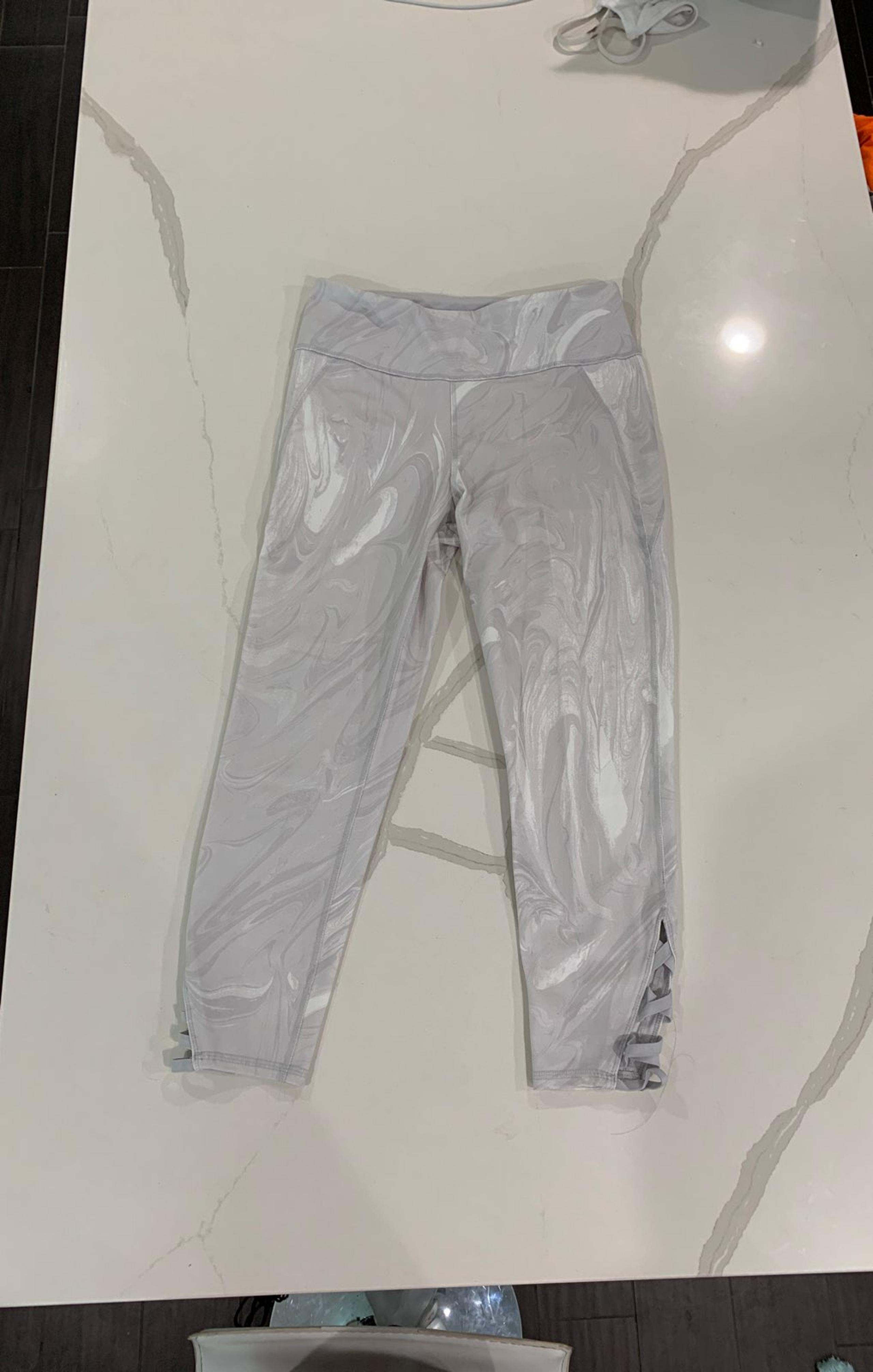 Marble tie dye leggings cropped