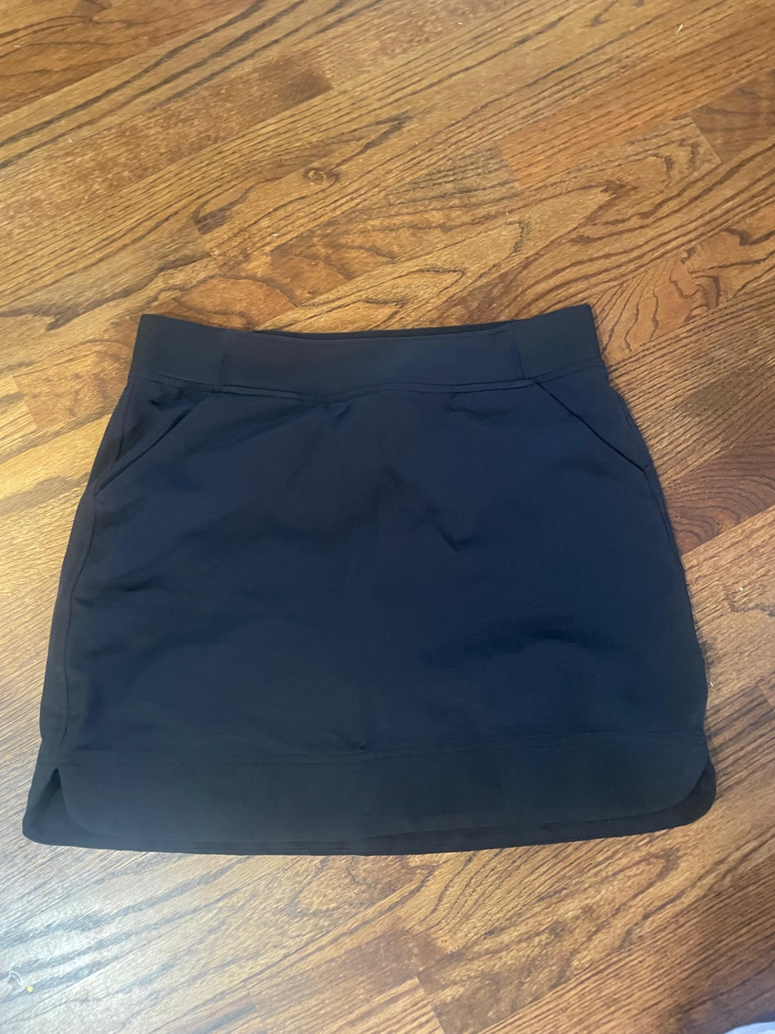 32 Degrees Cool Women’s Skirt / Skort Size Small