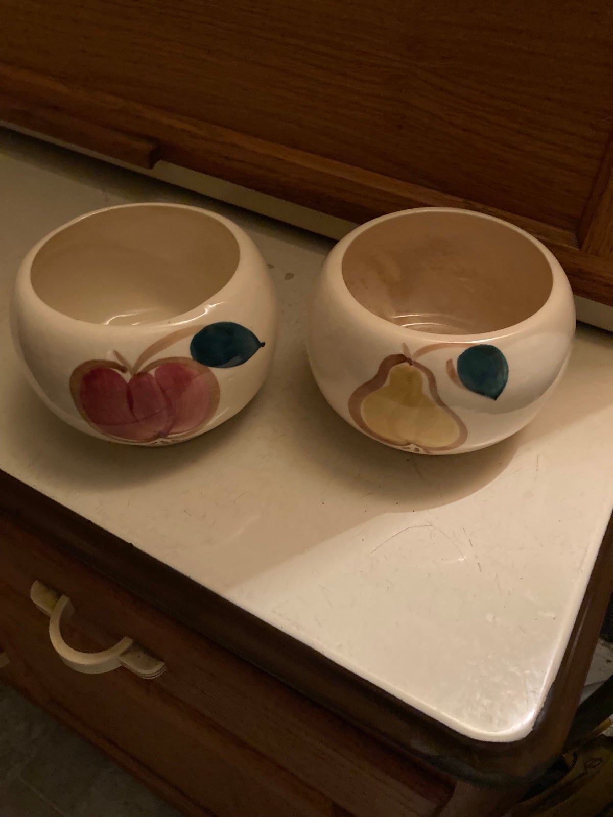 Vintage Puritan Pottery planter RARE fruit pr