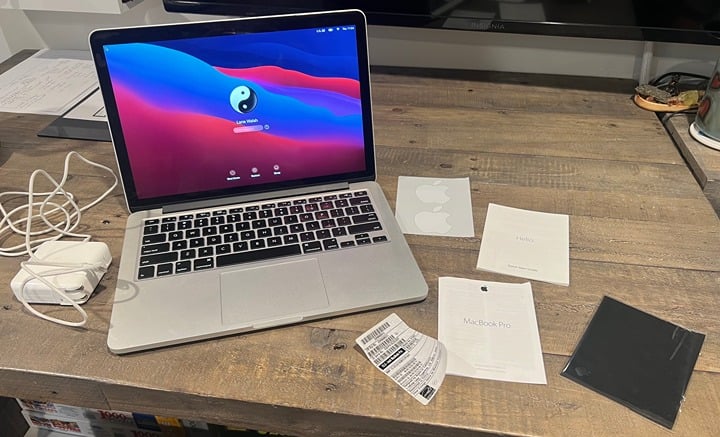 2 MacBook Pros - Bluetooth mouse, trackpad, keyboard - 3 extra charging cords