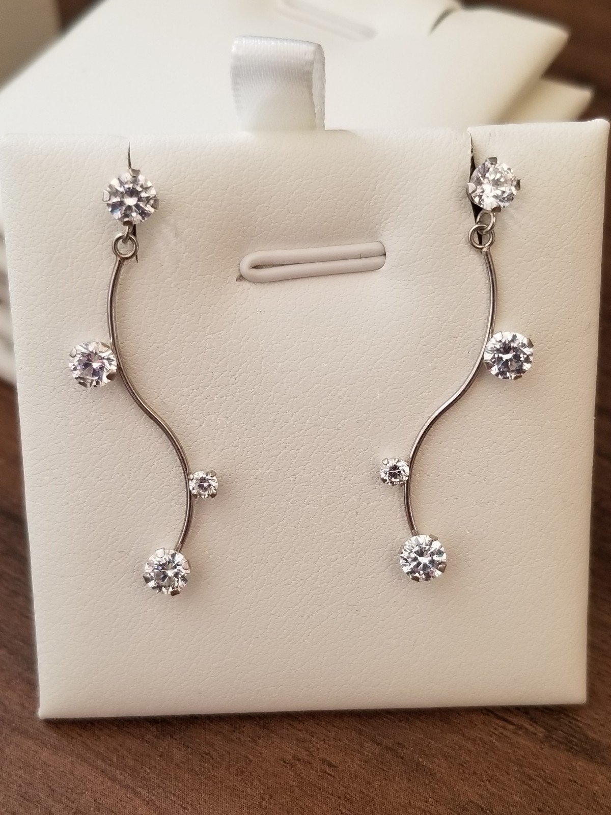 10K White Gold CZ Dangling Earrings