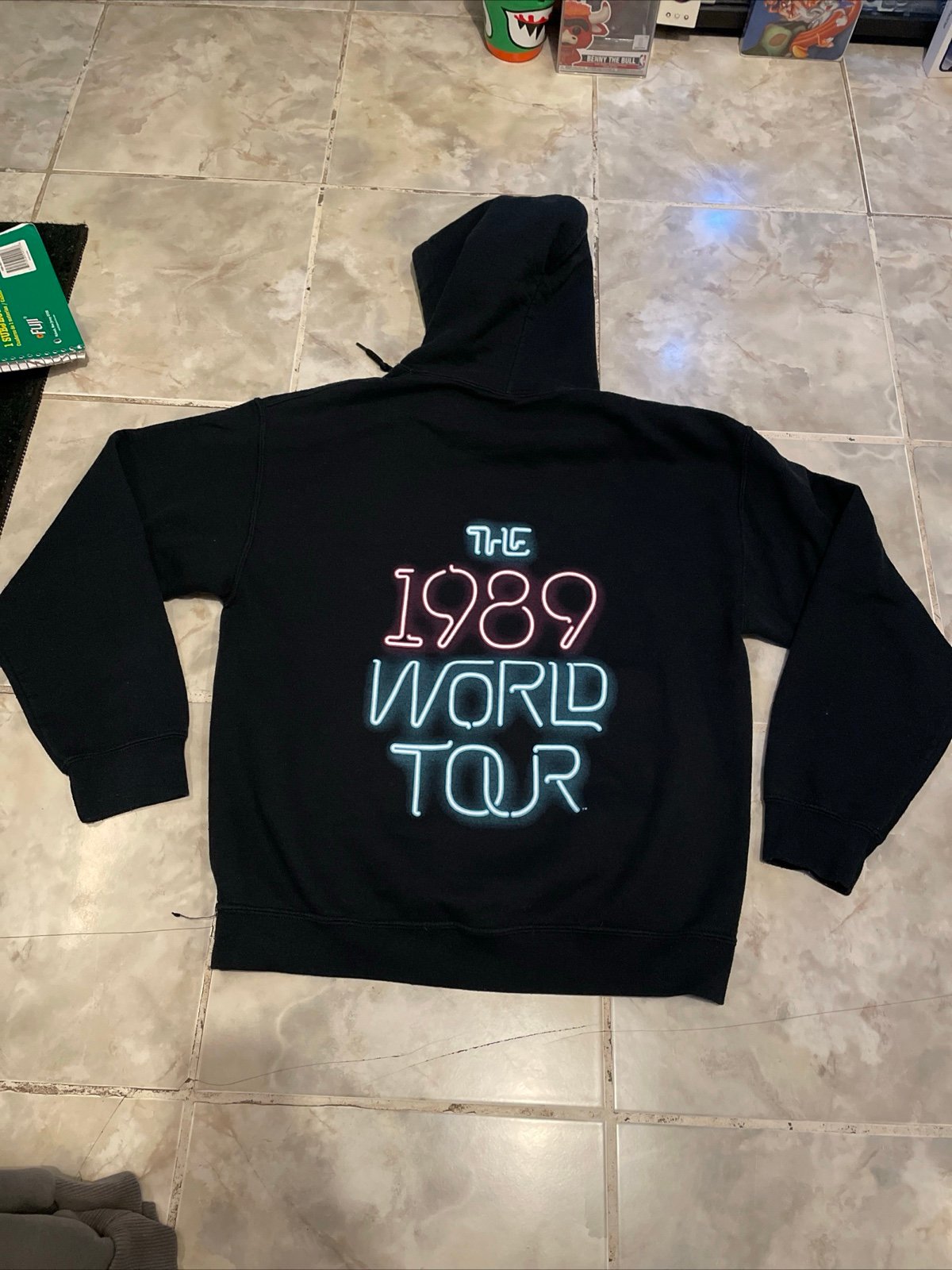 Taylor Swift Hoodie Black M Size TAYLOR SWIFT THE 1989 WORLD TOUR Official item