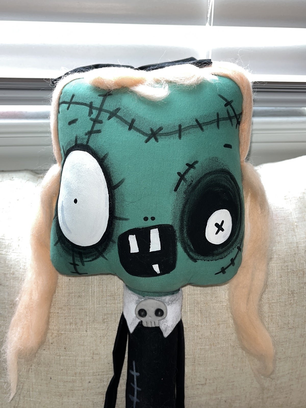 Zombie Dirty Doll