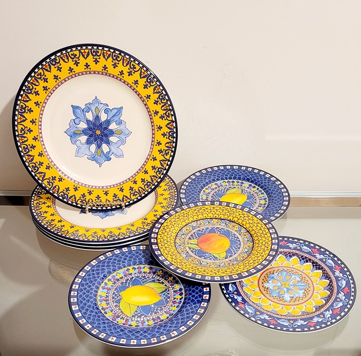 Williams Sonoma Sicily Melamine Dinner Plates & Salad Plates Yellow & Blue 8pc.