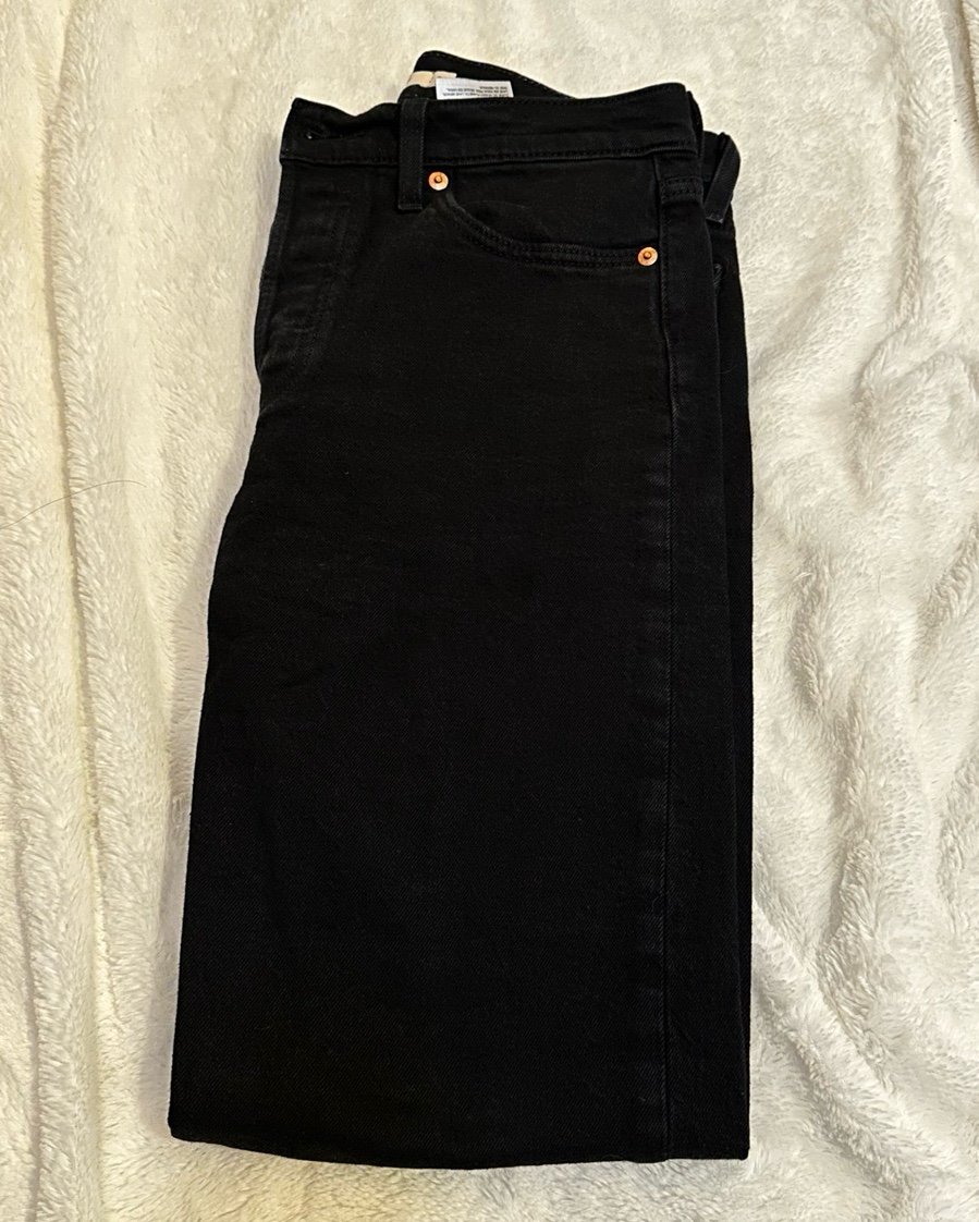 Levi wedgie straight black denim jeans