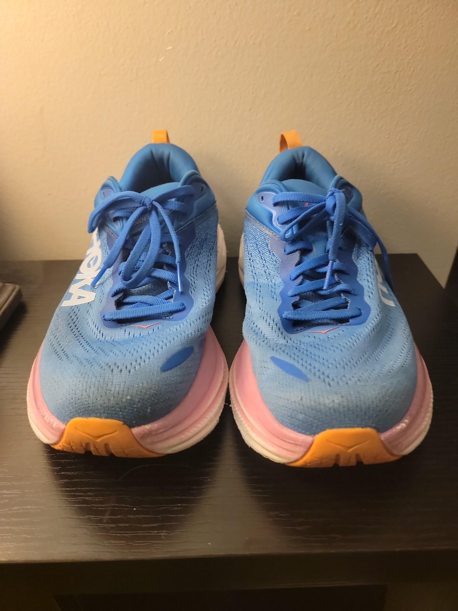 Hoka ONE ONE - Bondi 8 | Women's 9.5 WIDE (Used)