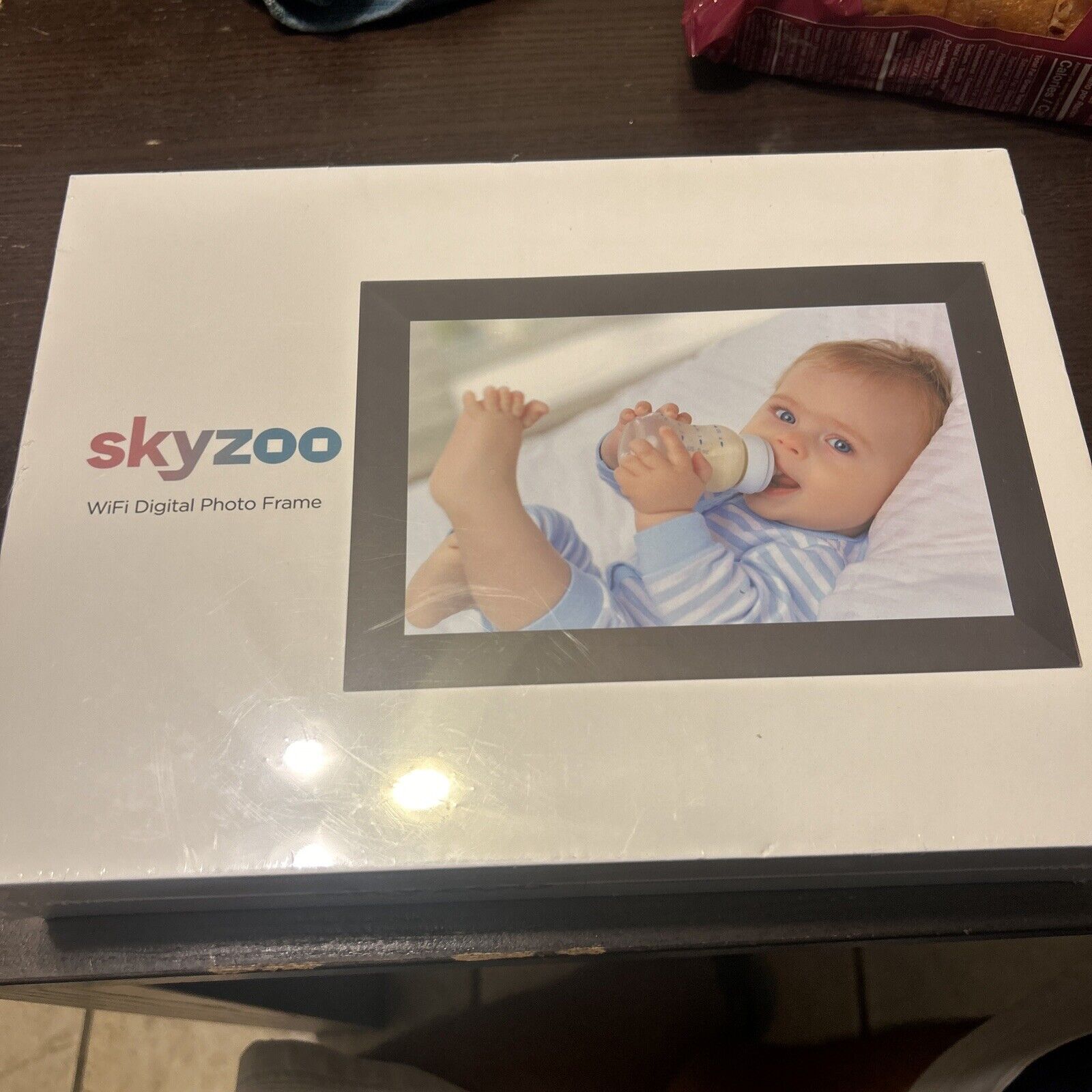 SKYZOO DIGITAL FRAME. 10 Inch Frame. Sealed