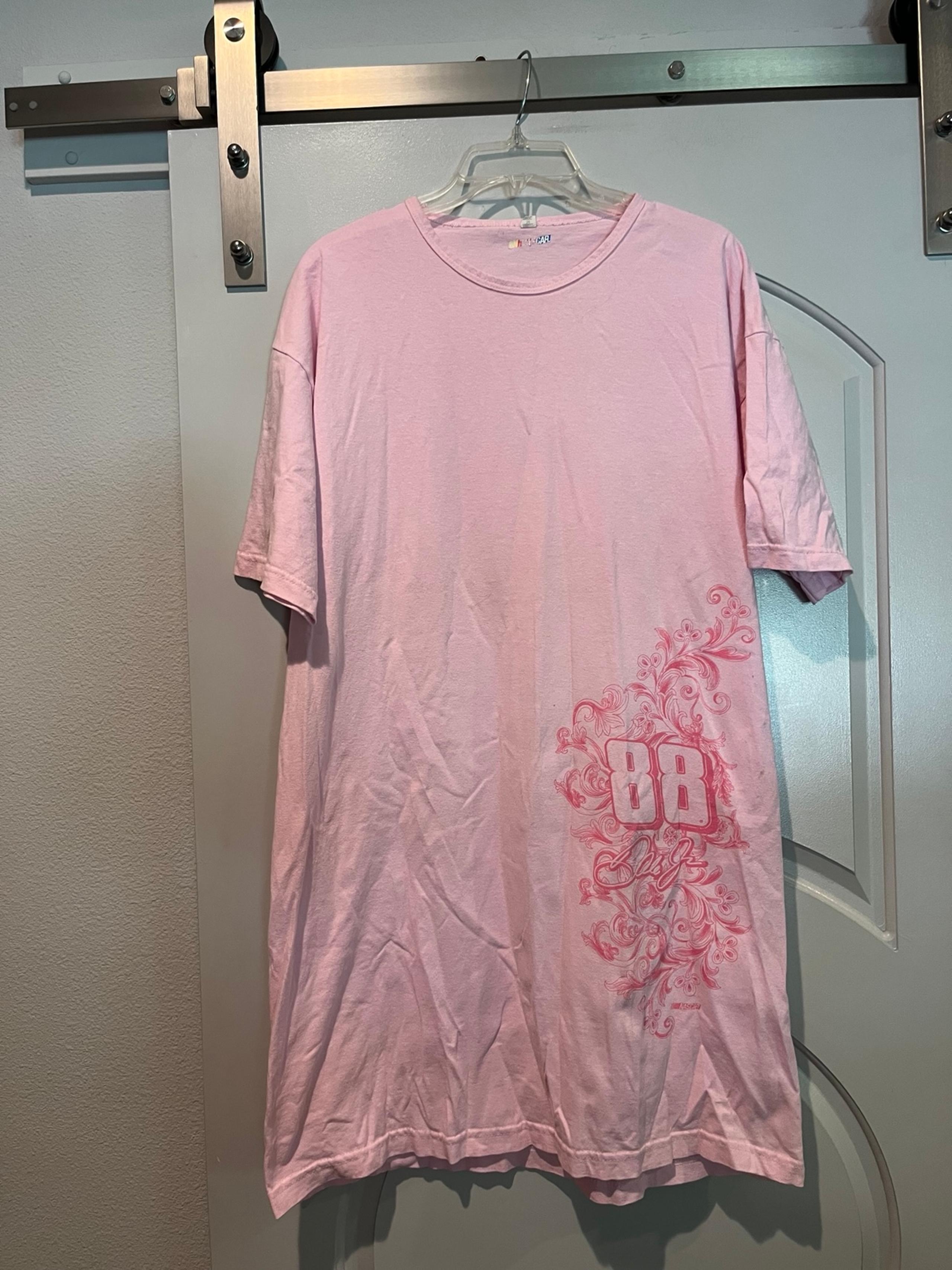 Vintage Pink NASCAR Dale Earnhardt Graphic oversized nightshirt. GUC!
