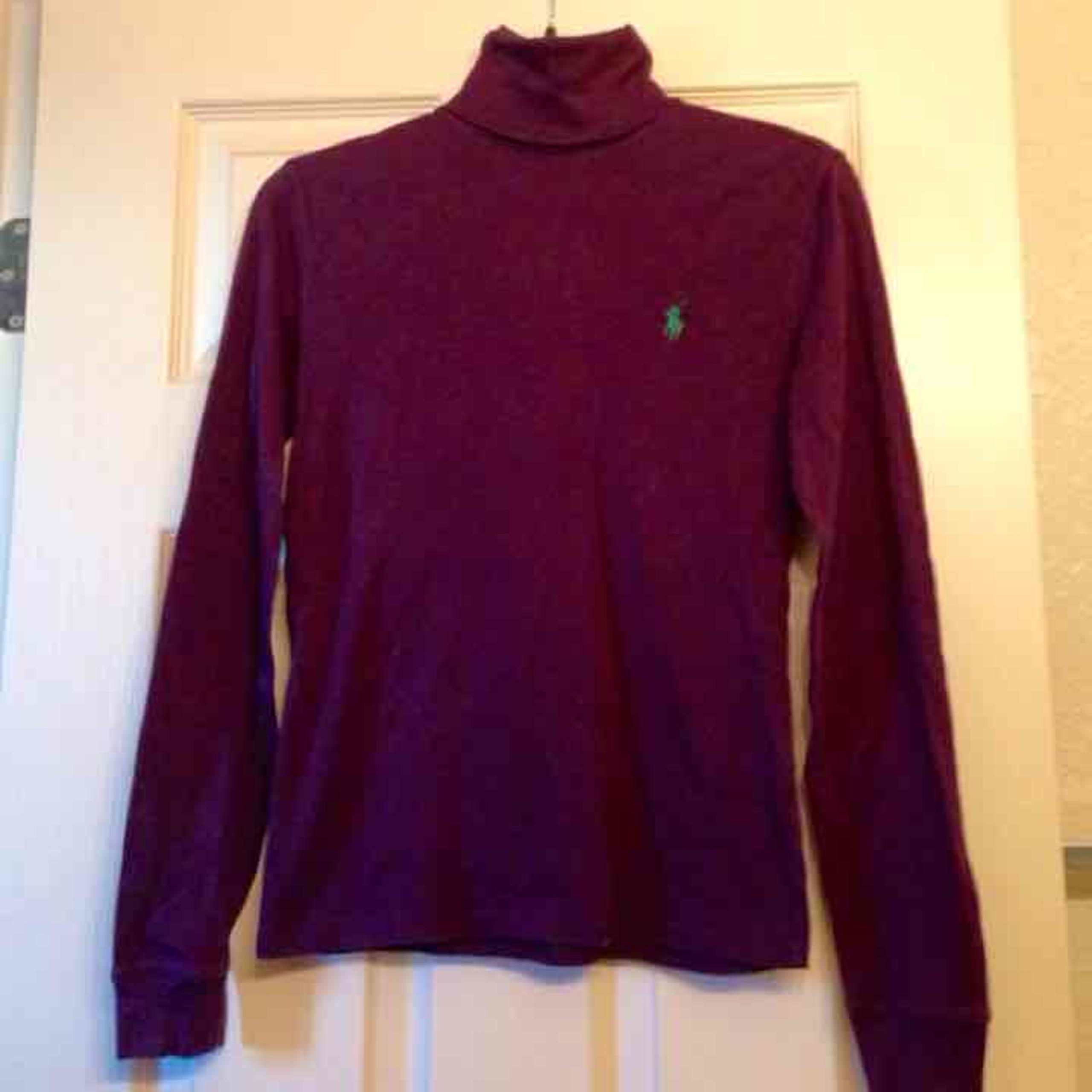 Sz M Ralph Lauren purple turtleneck