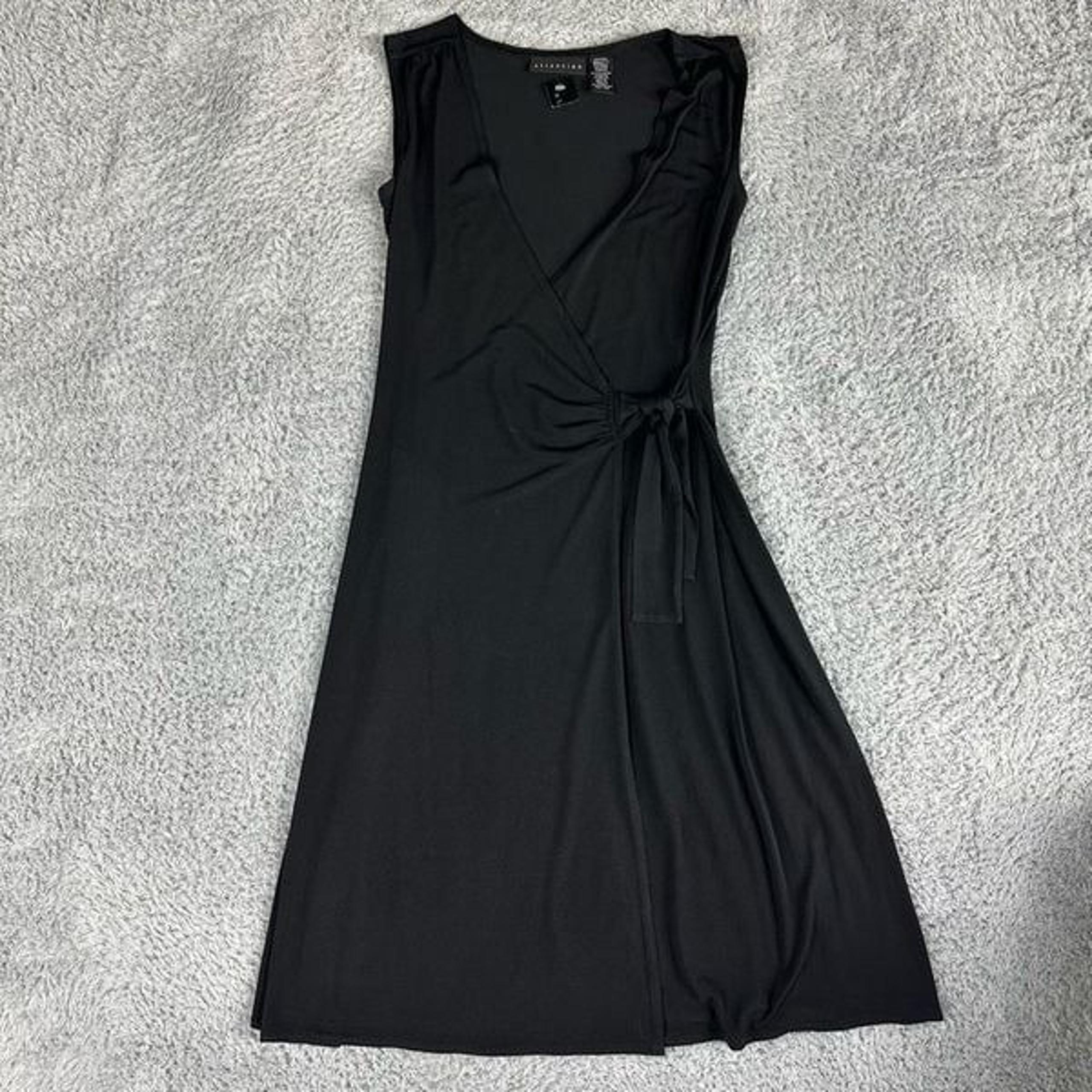 Attention Women's Sleeveless Crossover Dress XS Black Stretchy