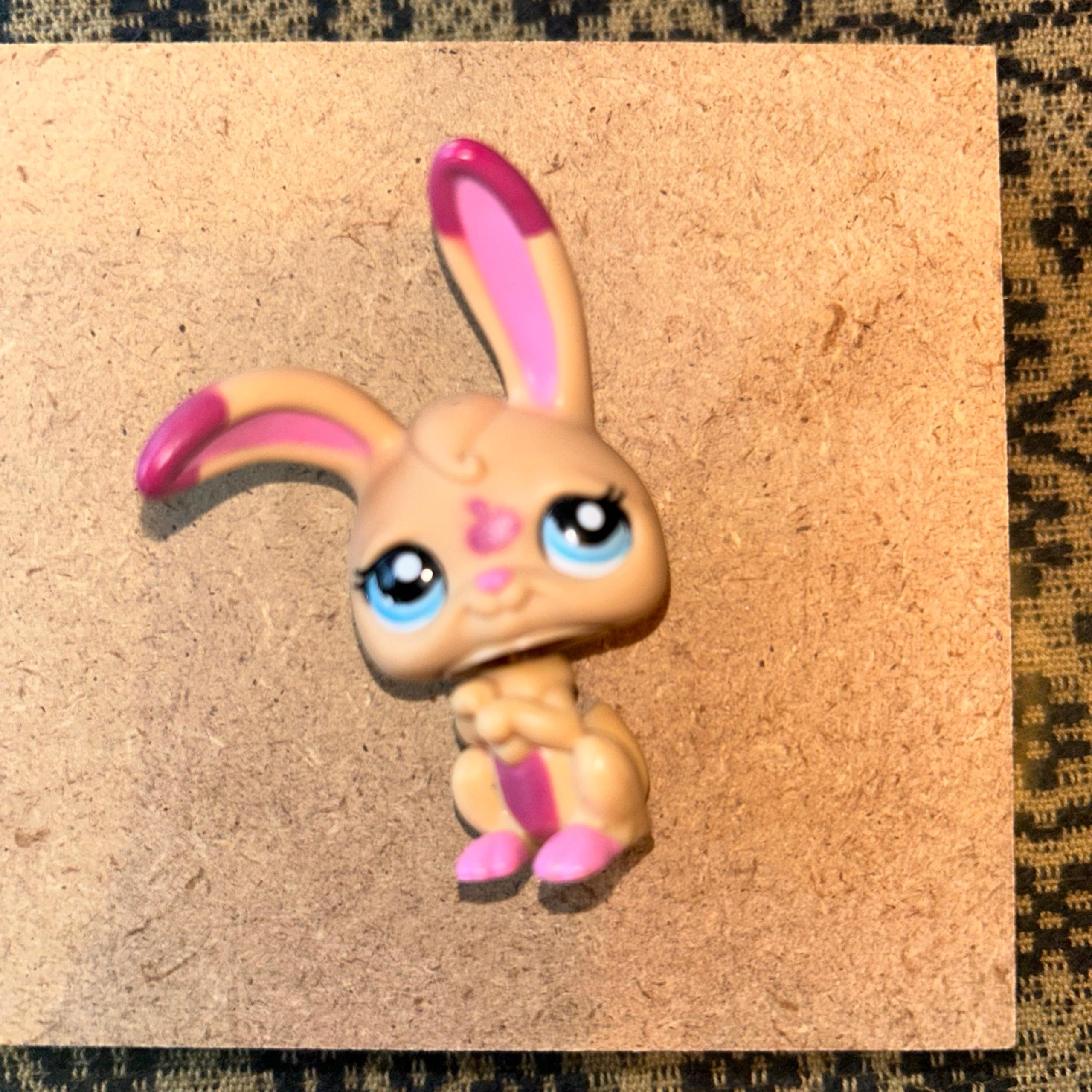 Littlest Pet Shop LPS Bunny Rabbit. Generation 2. Tan and pink