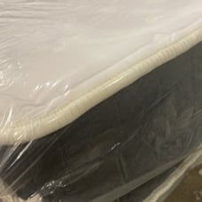 Mattresses and memorie foam posterpedic sealy all brands..