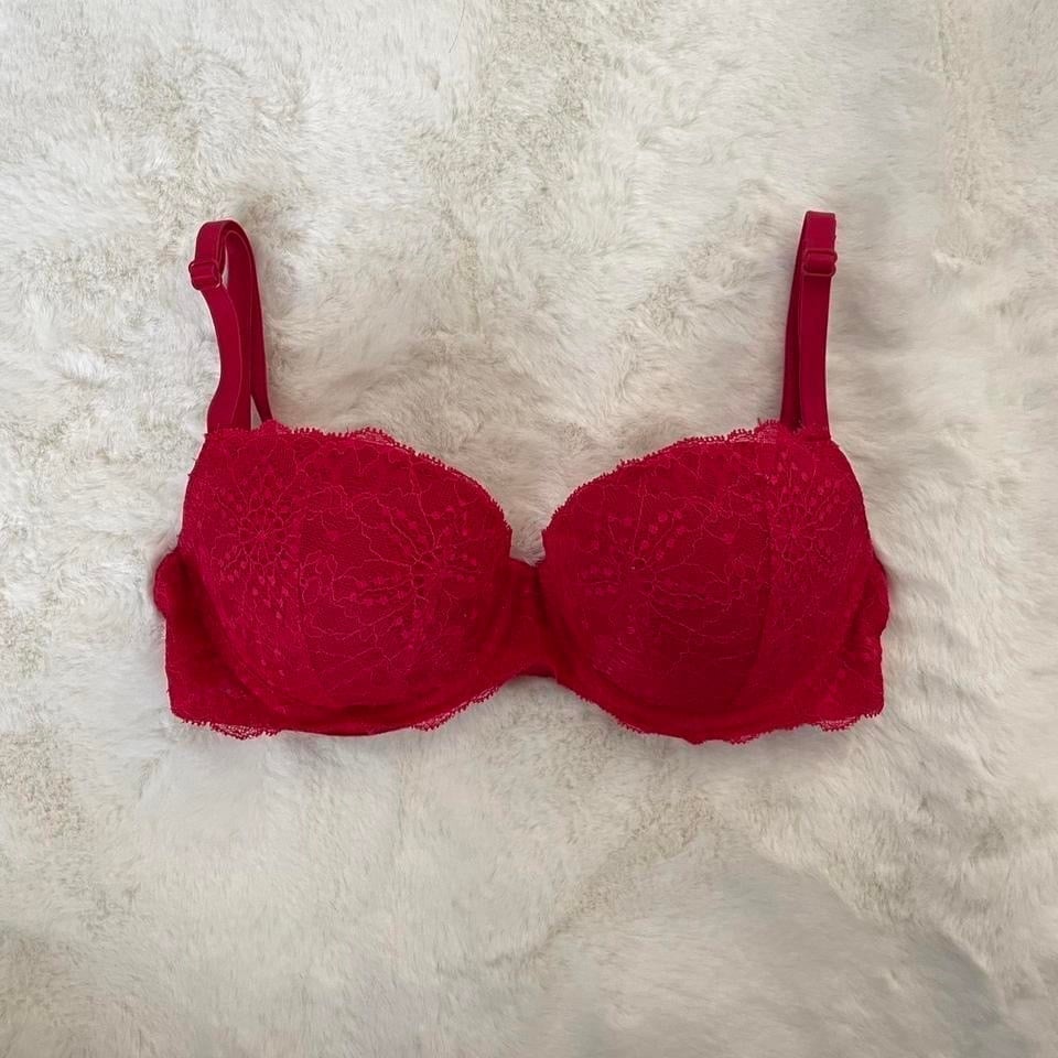 NWOT Victoria’s Secret Pink Red Lace Push Up Bra
