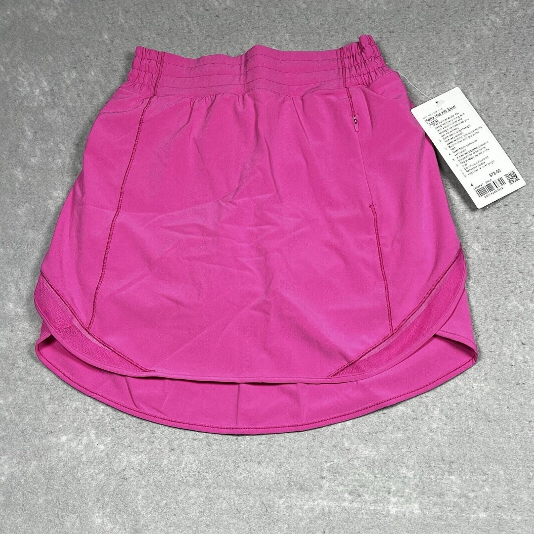 Lululemon Hotty Hot High Rise Skirt Long Womens Size 4 Sonic Pink Lined Shorts