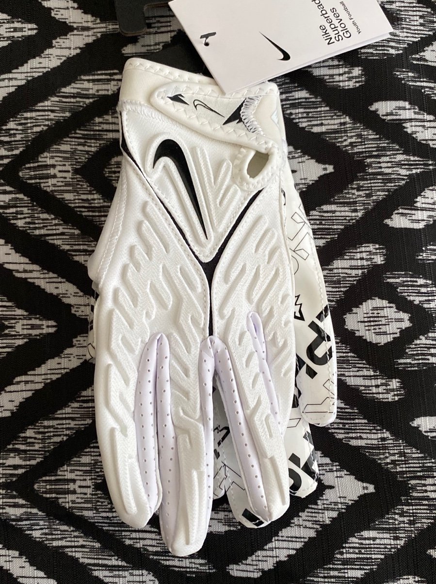 Nike YOUTH Superbad 6.0 Football Gloves Youth Size M