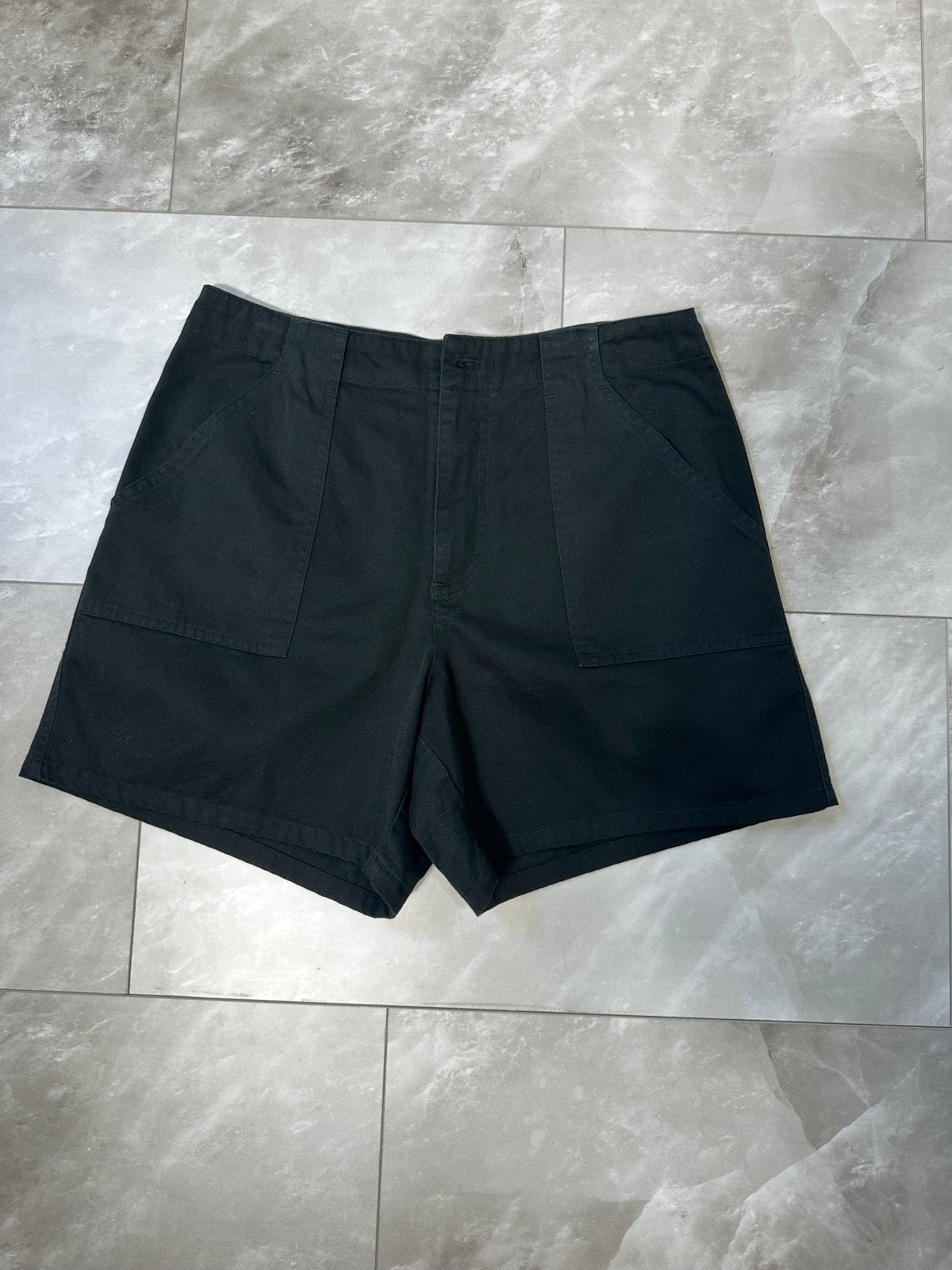 Rafaella Womens Shorts Size 10 Vintage Goth Flounce Black Cotton High Waist