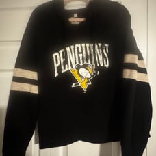 NWOT Women’s Fanatics Pittsburgh Penguins hoodie size XL