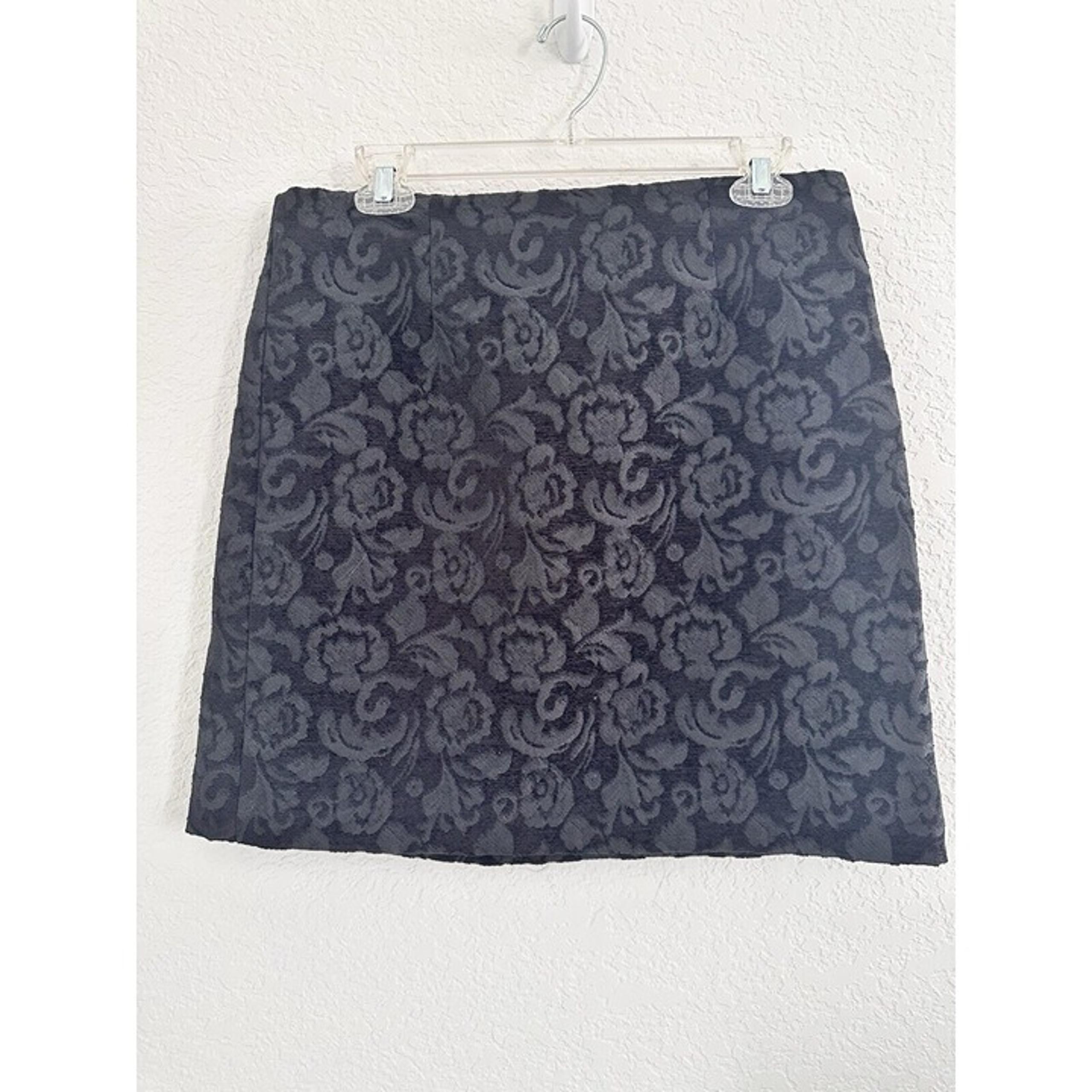 Willi Smith Women’s A Line Midi Skirt Sz 8 Black Paisley Floral Velvet Like Goth